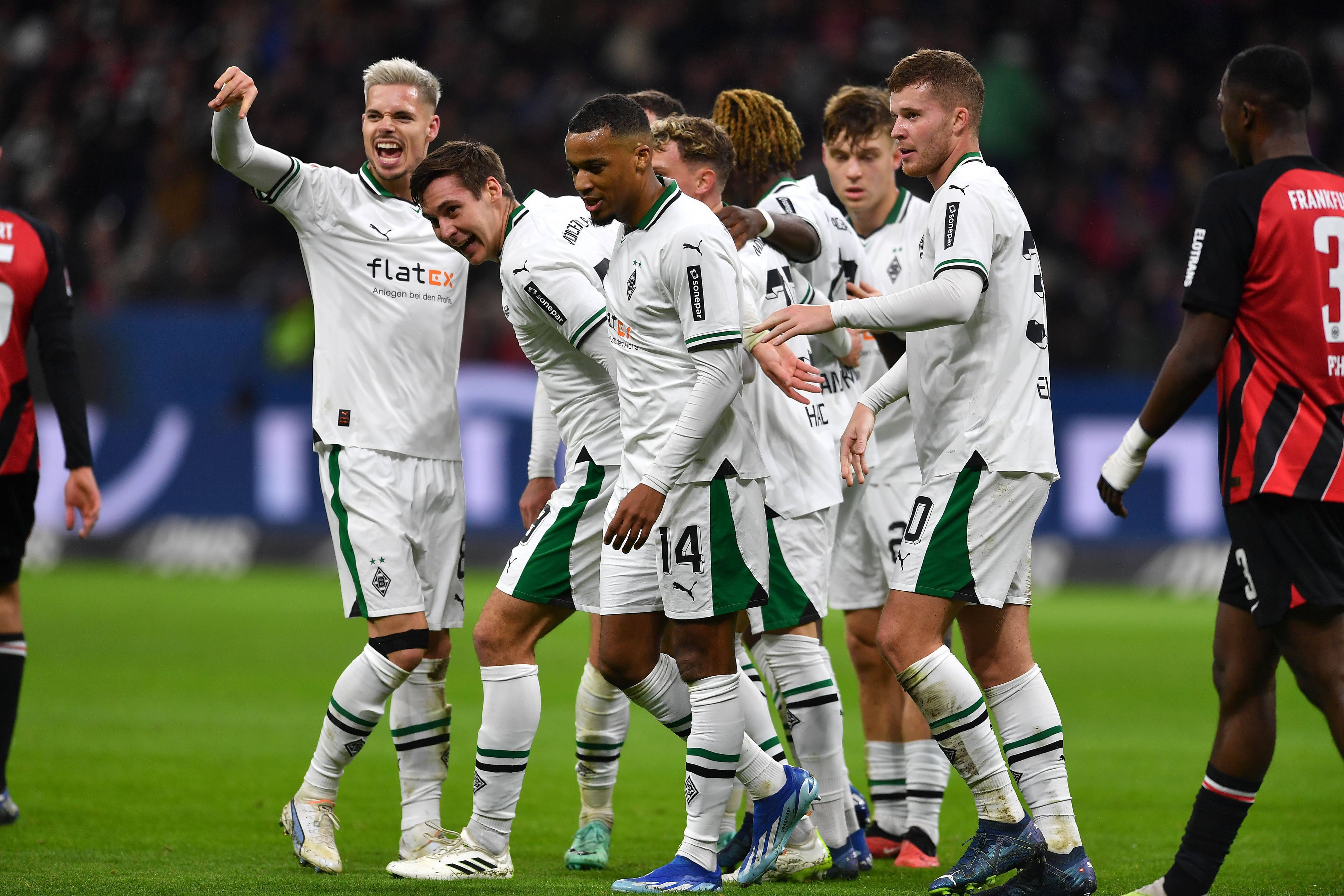 Borussia-Spieler beim Torjubel.