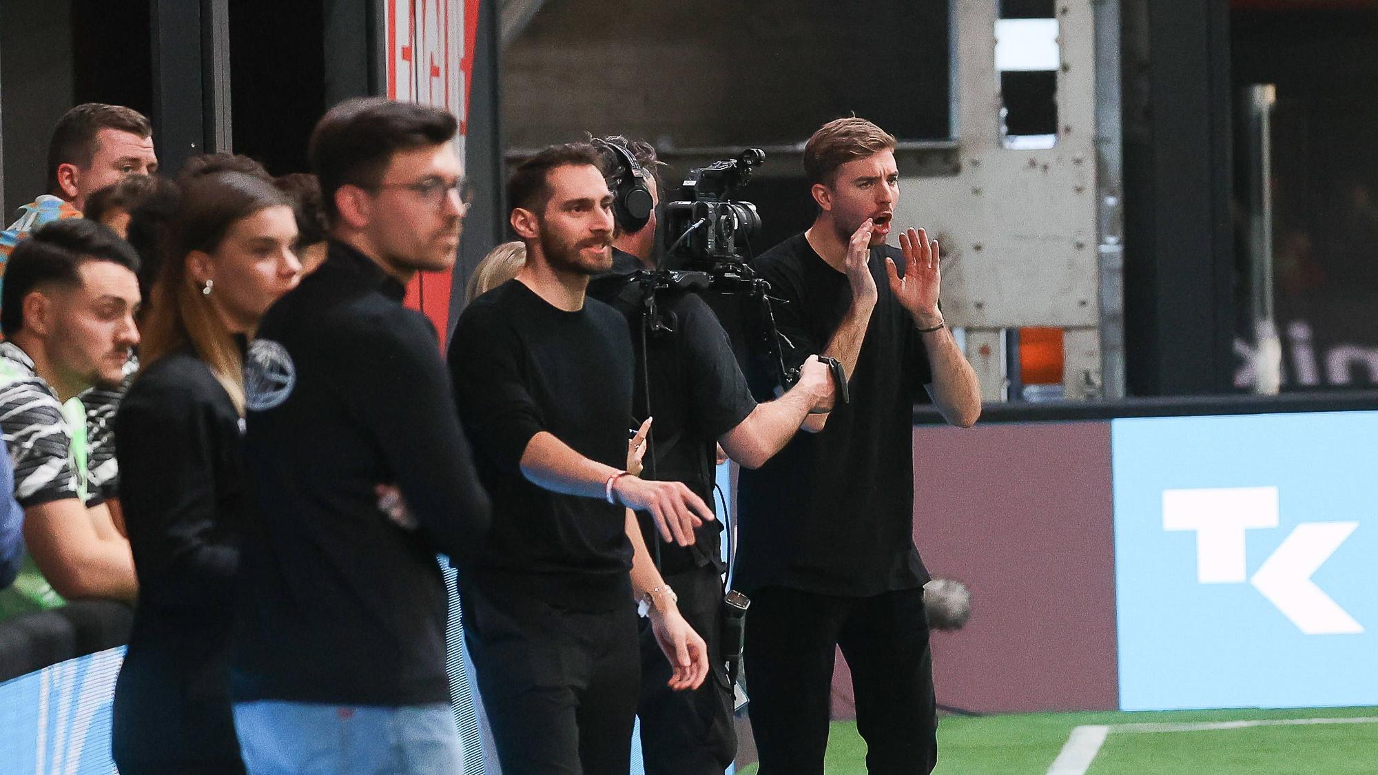 Christoph Kramer am Spielfeldrand bei der Baller League.