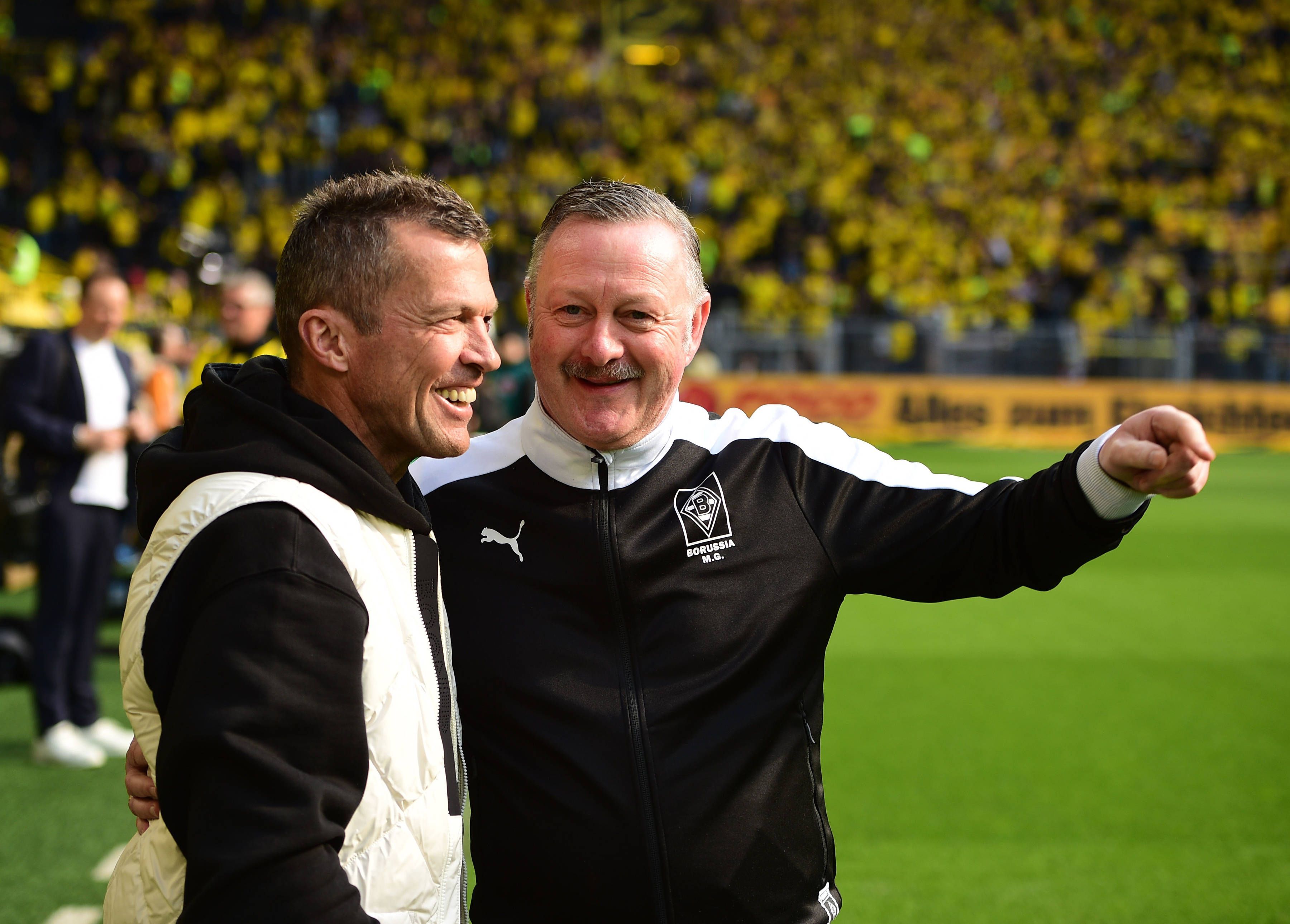 Lothar Matthäus im Austausch mit Roland Virkus.