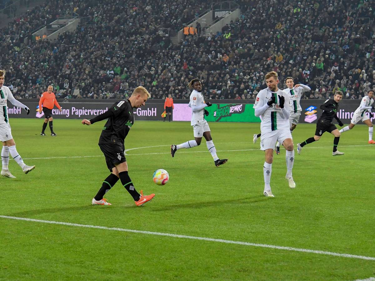 Mike Hanke am Ball.