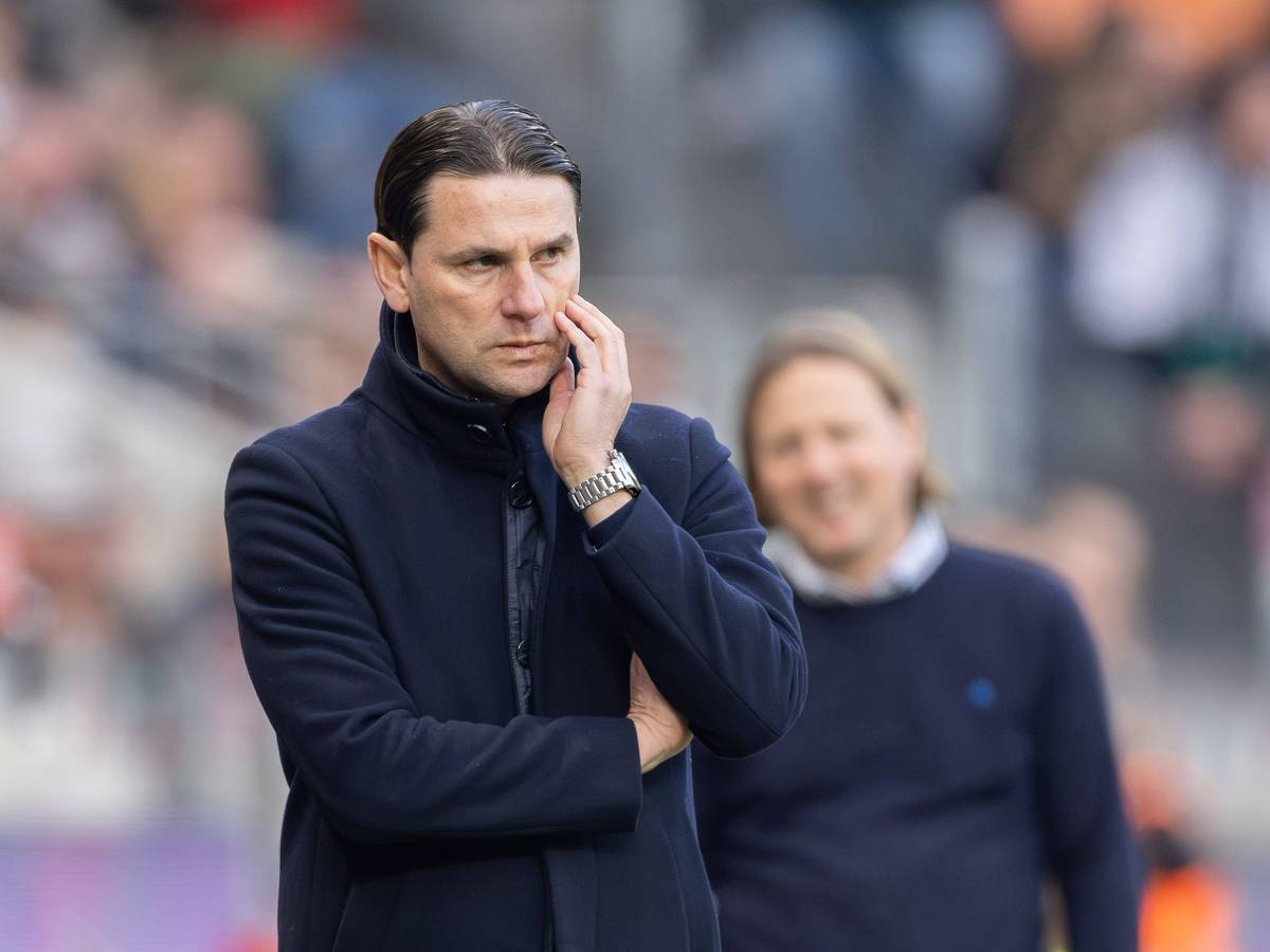 Gerardo Seoane am Spielfeldrand.