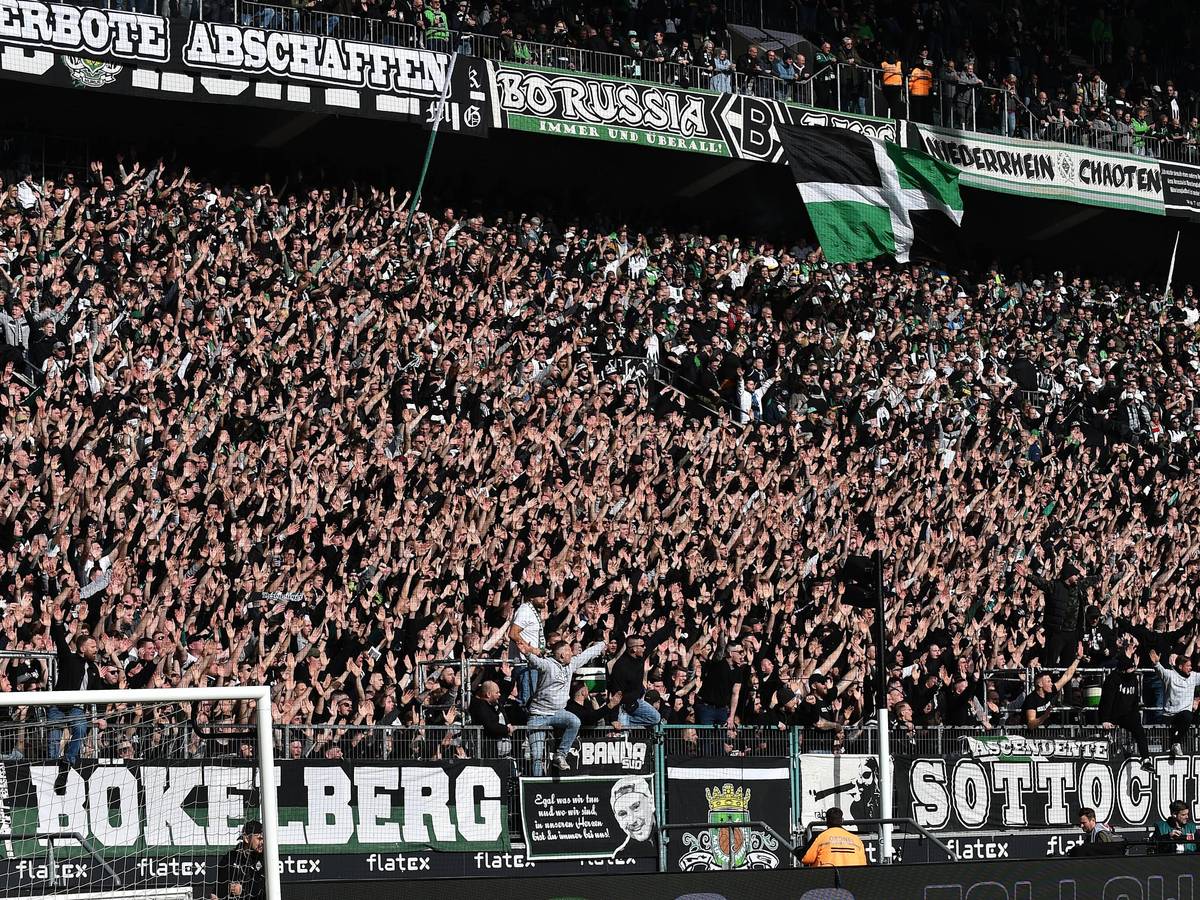 Borussia-Fans in der Nordkurve.