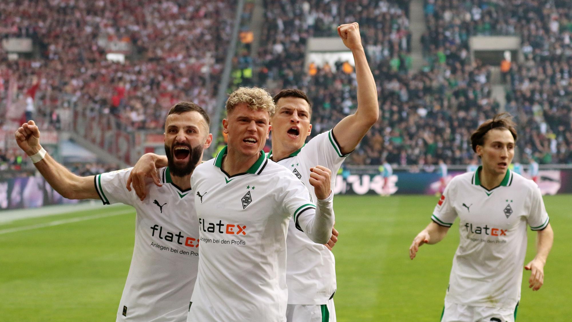 Borussia-Spieler beim Torjubel.
