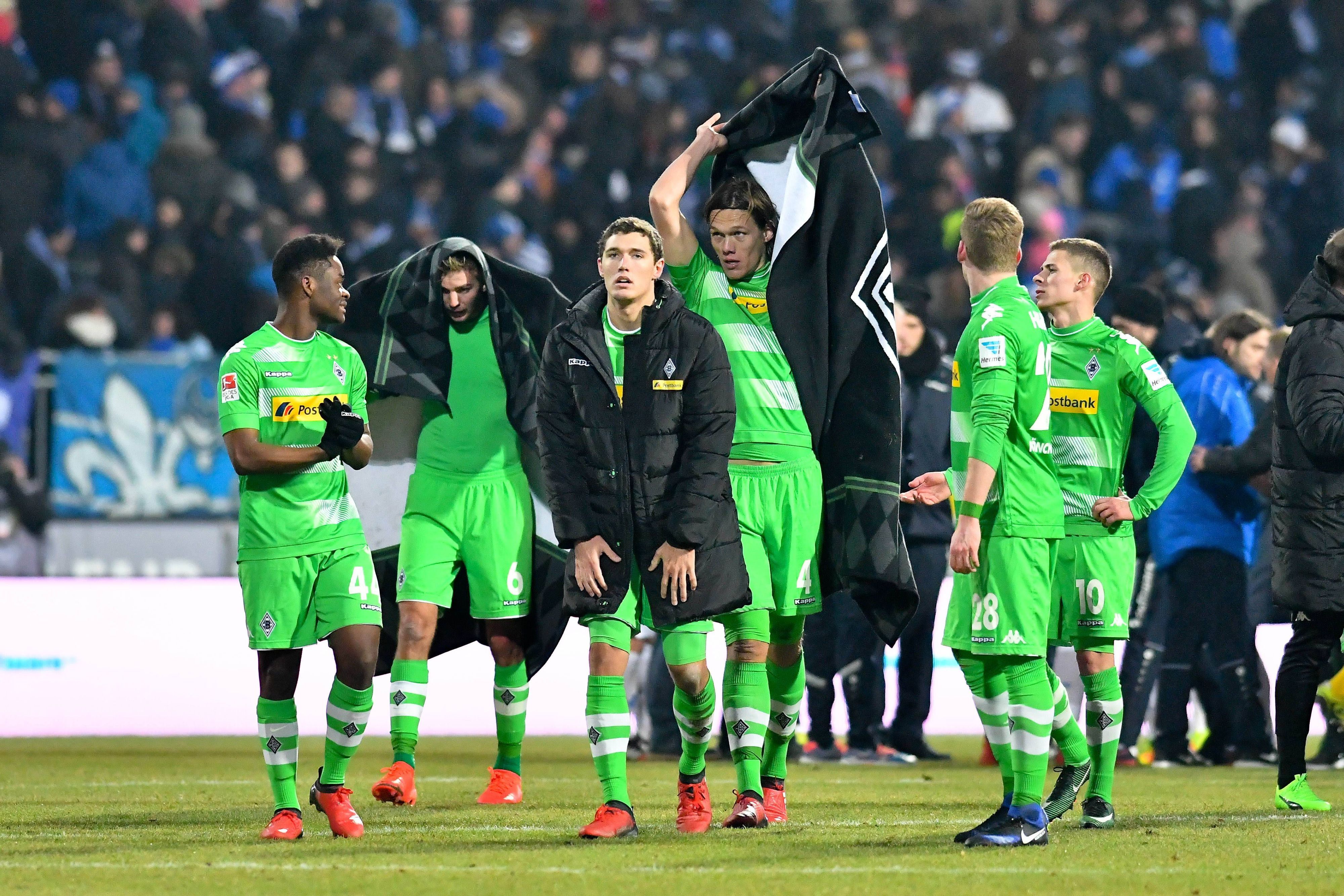 Borussia-Spieler nach einem Spiel in Darmstadt.