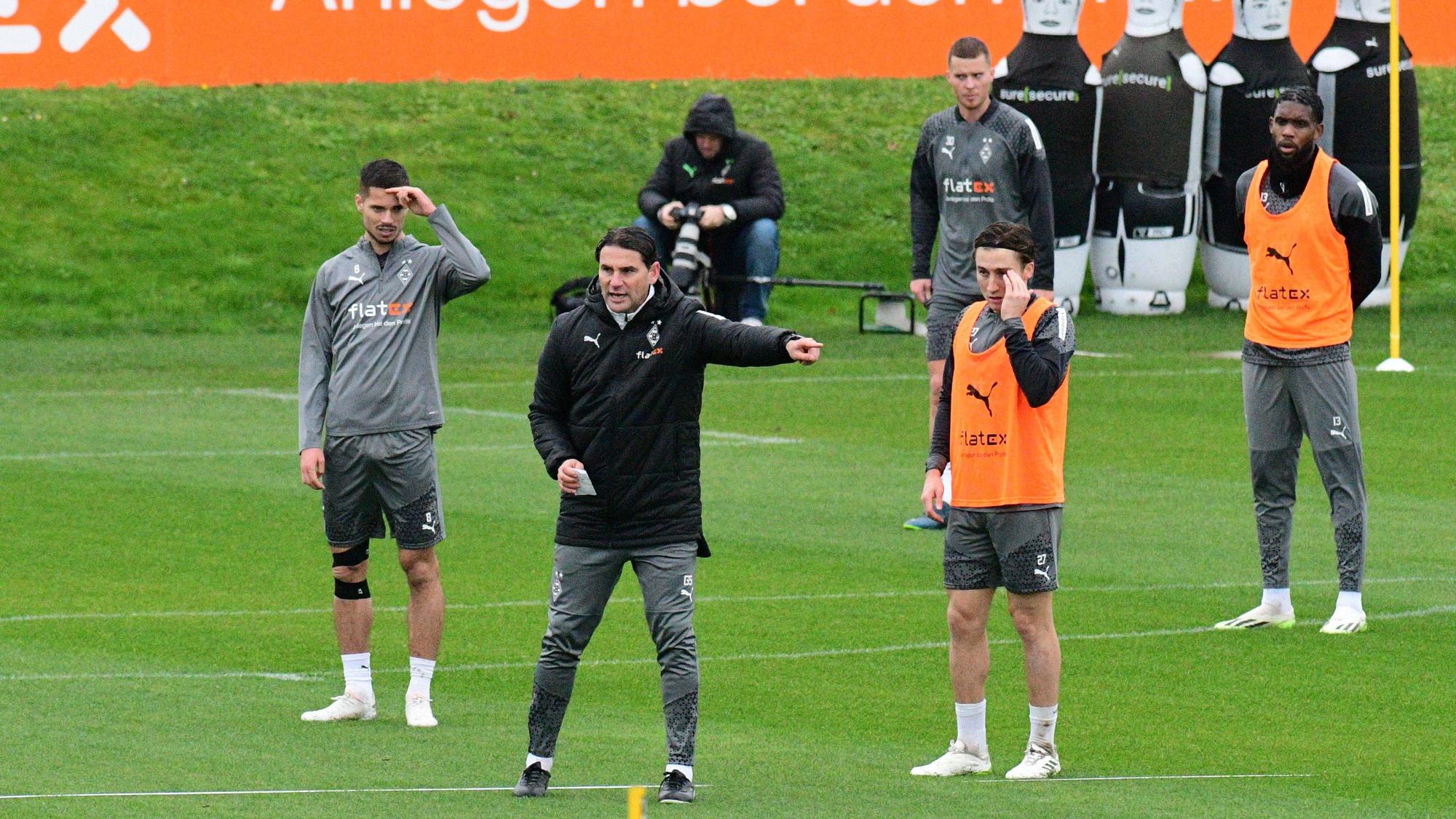 Gerardo Seoane gibt Anweisungen.