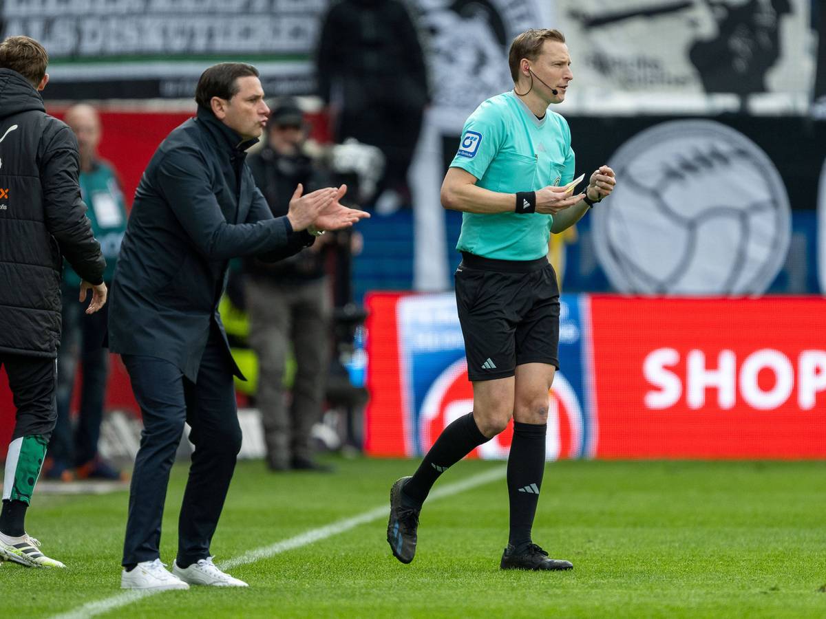 Gerardo Seoane klatscht.