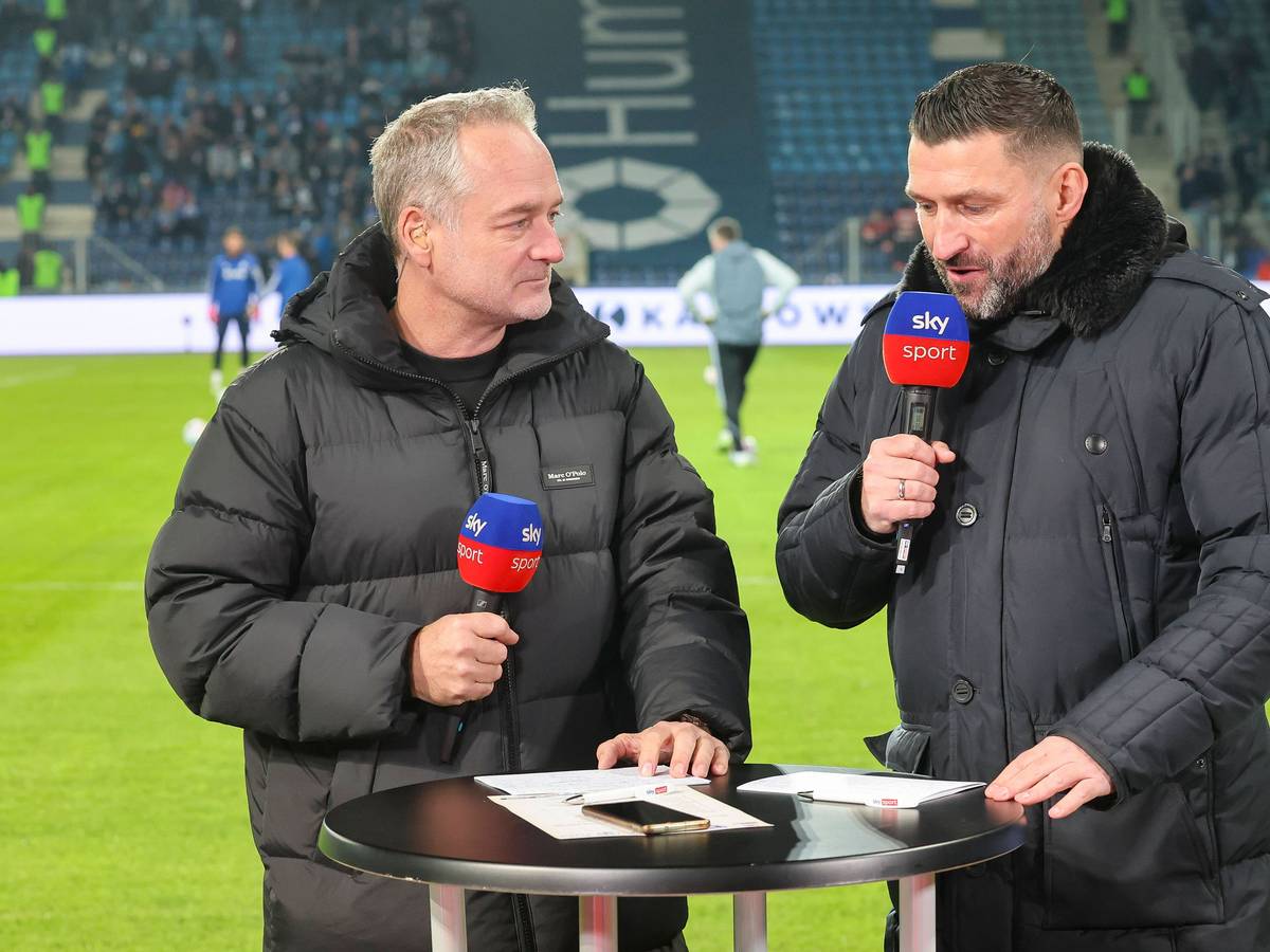 Moderatoren von Sky vor einem Spiel in der 2. Bundesliga.