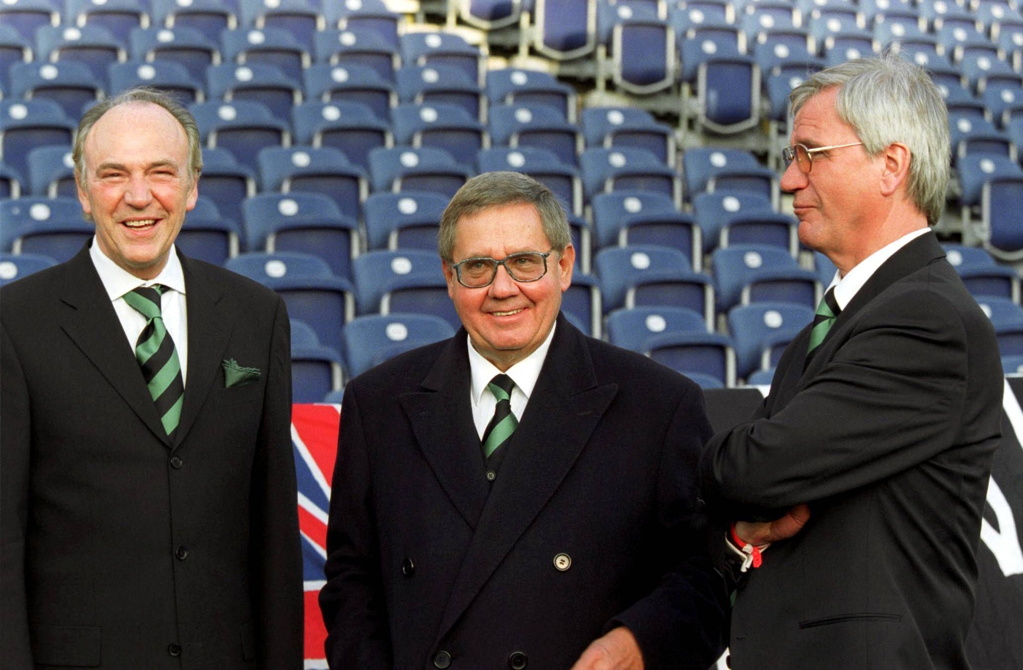 Rolf Königs, Adalbert Jordan und Siegfried Söllner im Gespräch.