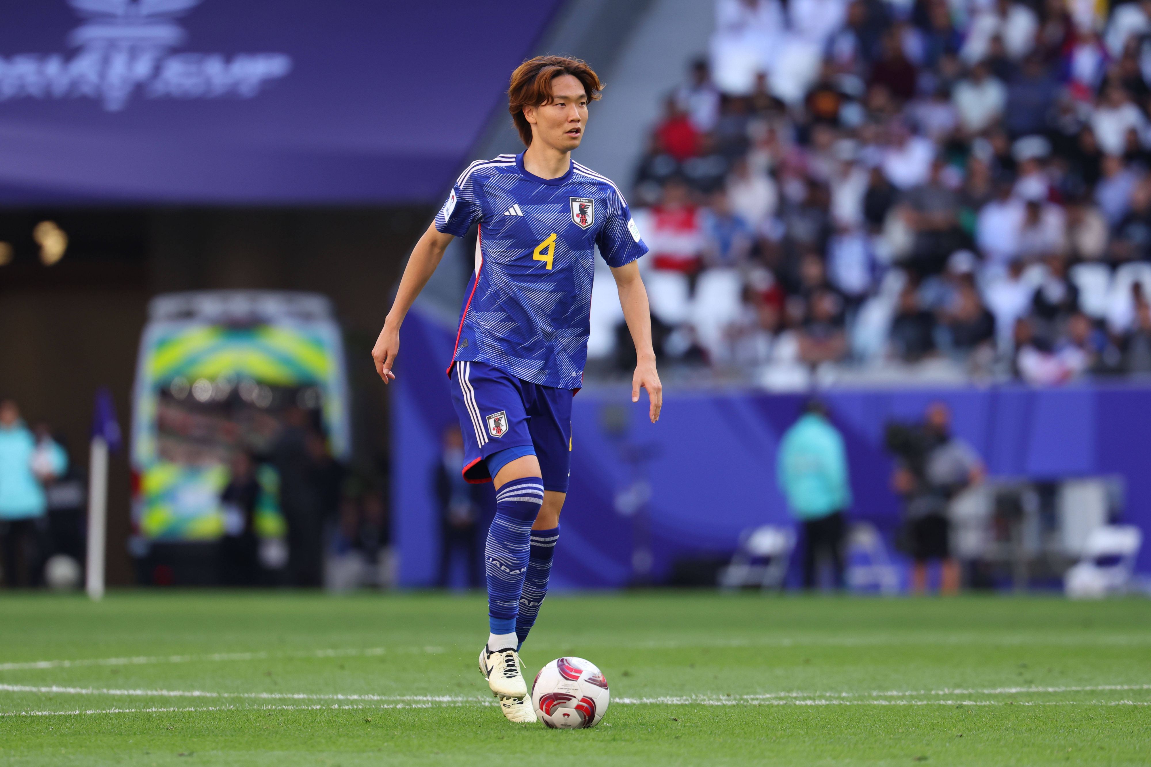 Ein Spieler von Borussia Mönchengladbach bei der japanischen Nationalmannschaft.