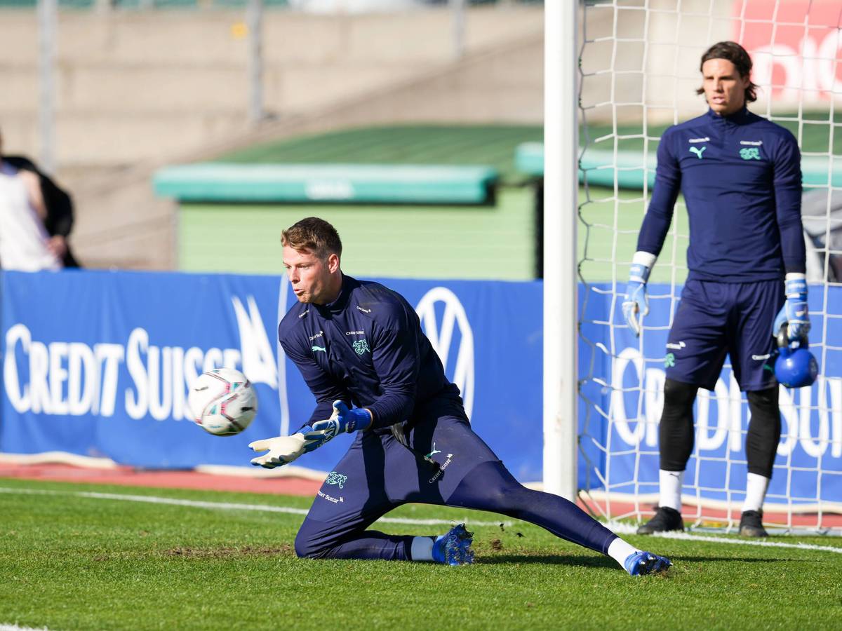 Jonas Omlin und Yann Sommer während des Torwarttrainings.