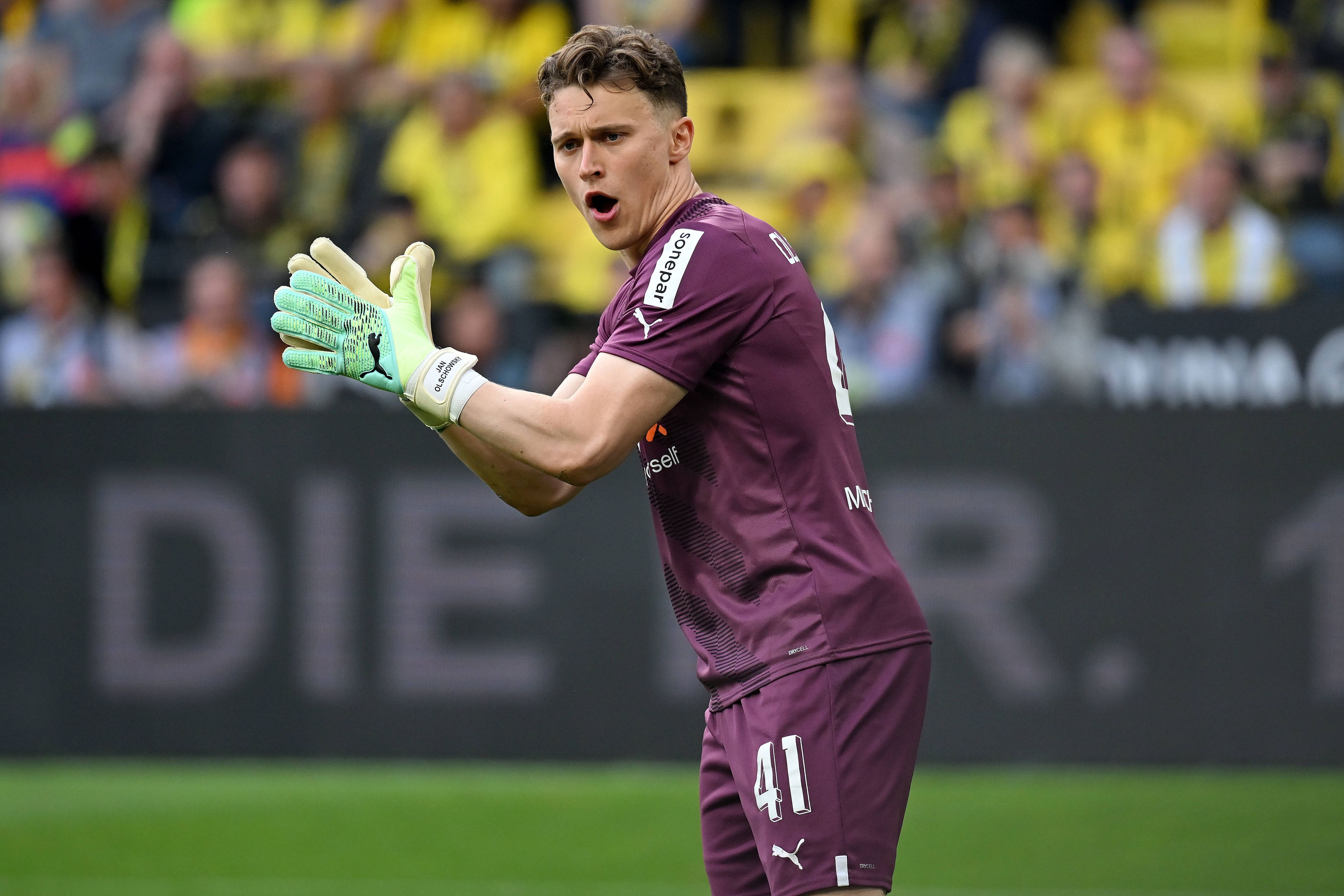 Jan Olschowsky im Einsatz in der Bundesliga.
