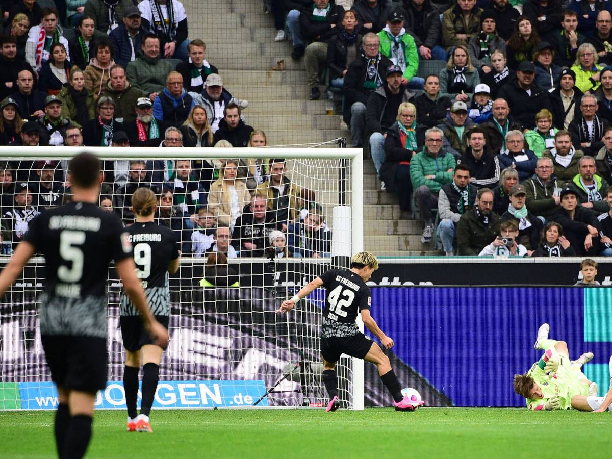Ritsu Doan trifft für den SC Freiburg.