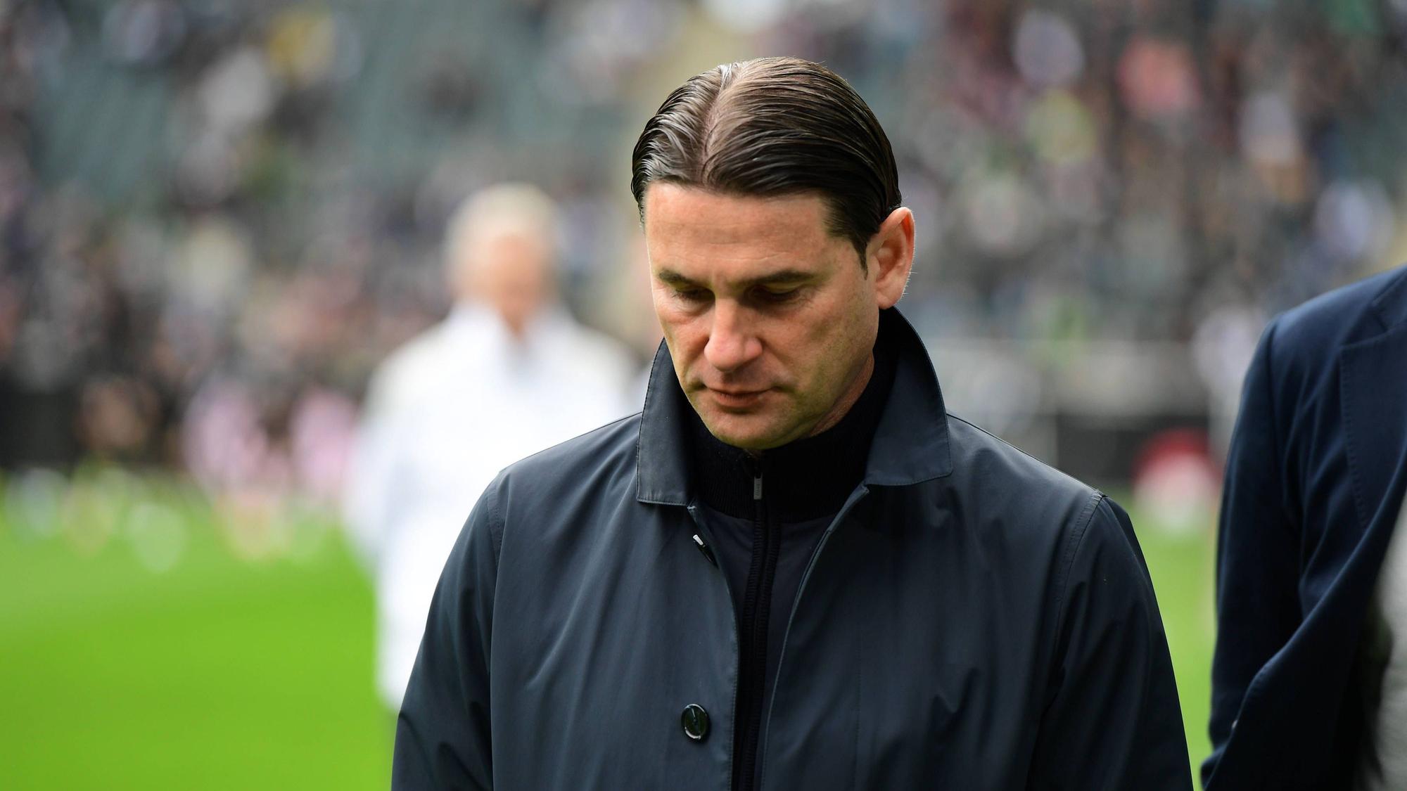 Gerardo Seoane am Spielfeldrand.