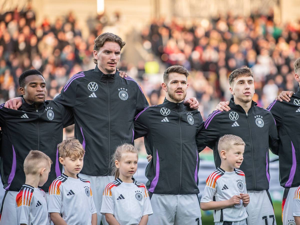 Die U21-Nationalmannschaft vor dem Länderspiel.