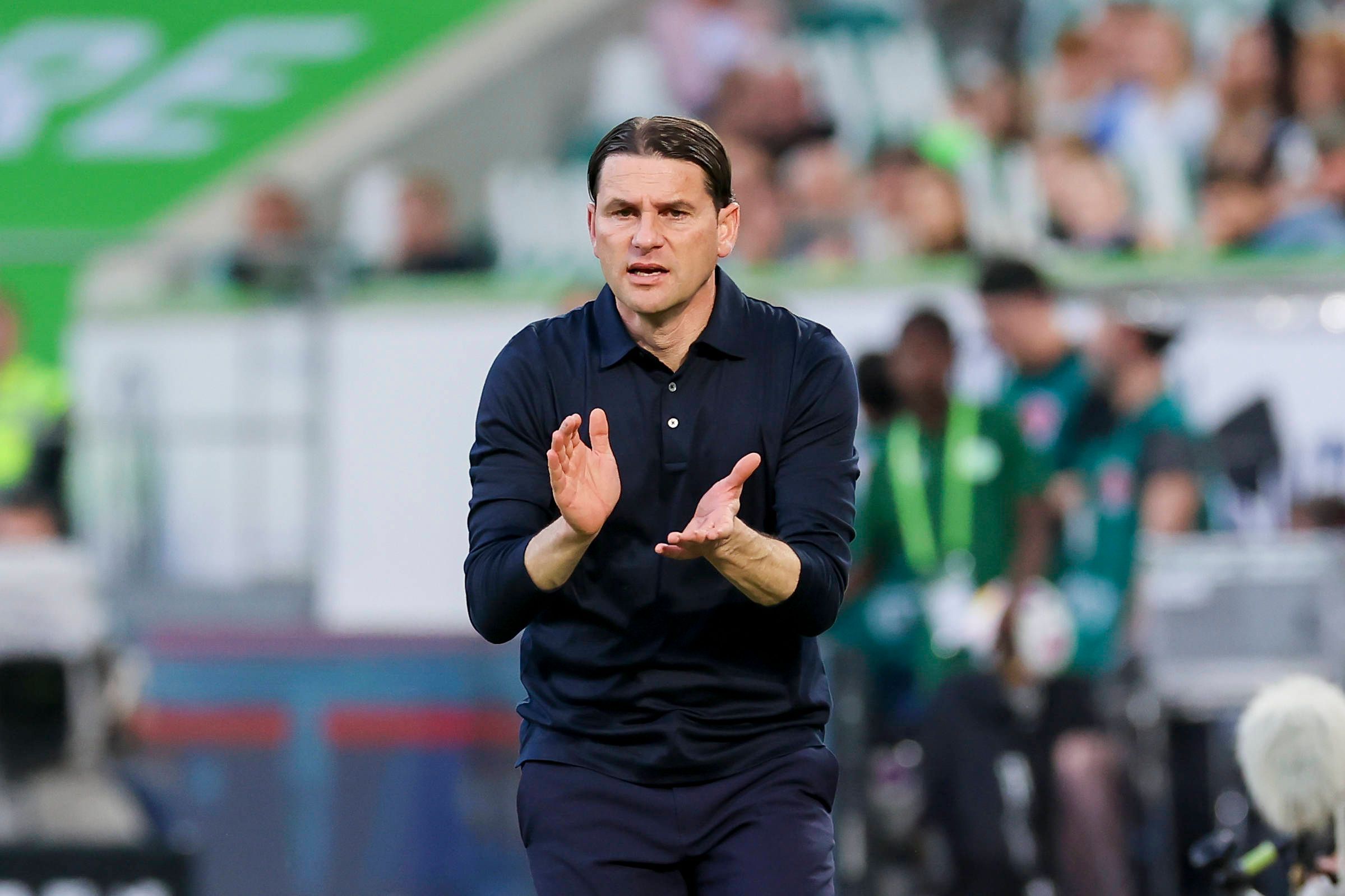 Gerardo Seoane klatscht in die Hände.