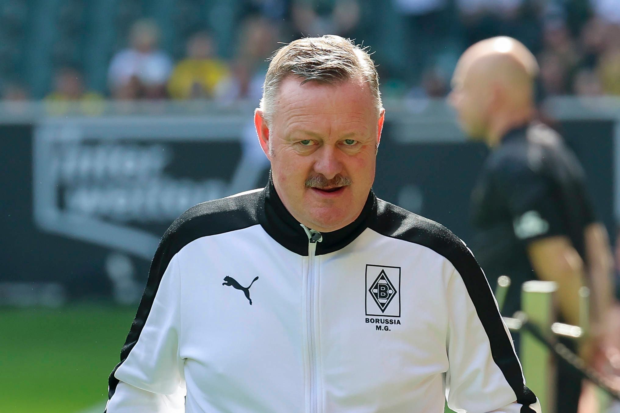 Sport-Chef von Borussia Mönchengladbach mit lüsternem Blick.