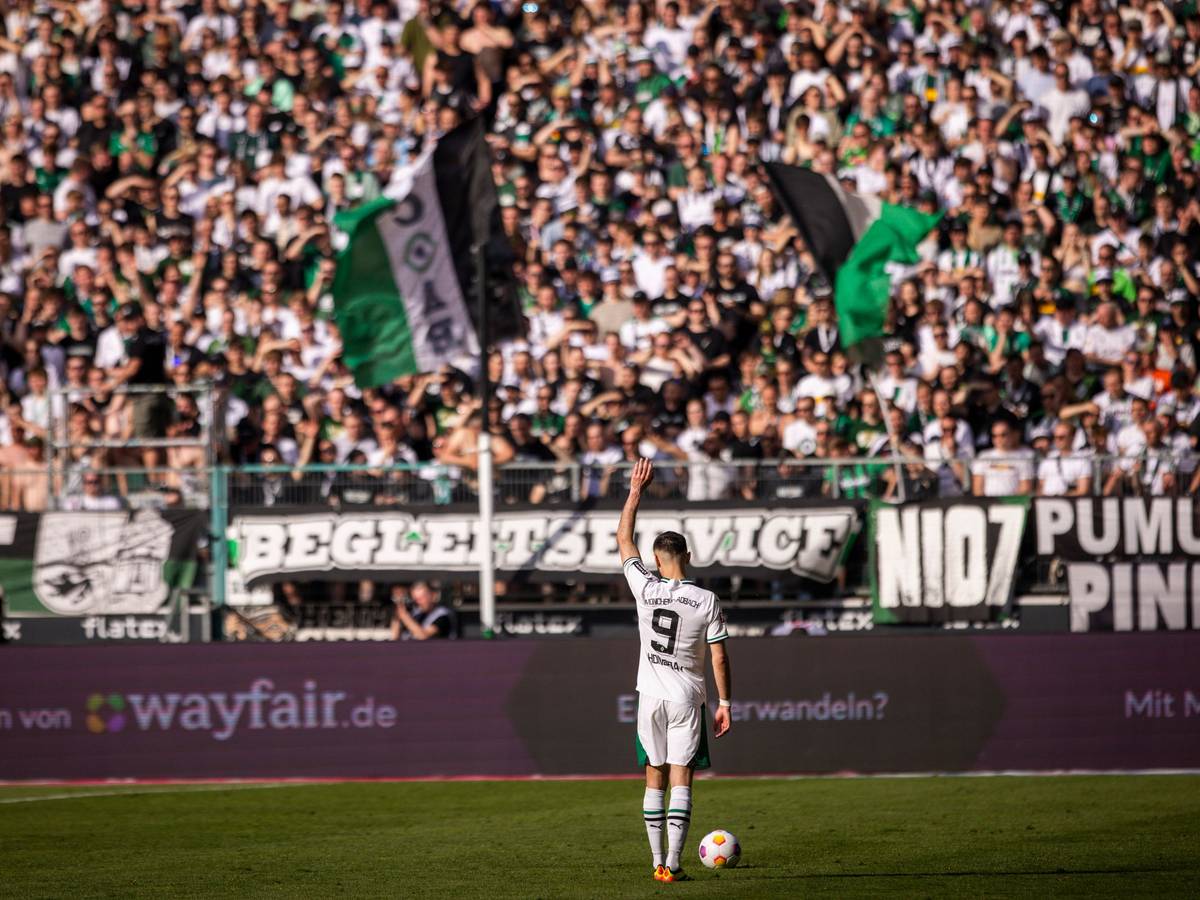 Franck Honorat bei einem Freistoß.
