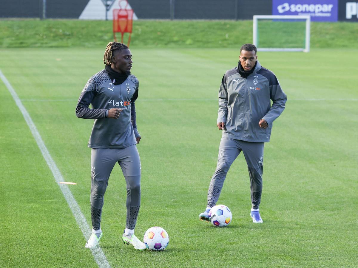 Manu Koné und Alassane Plea auf dem Trainingsplatz.