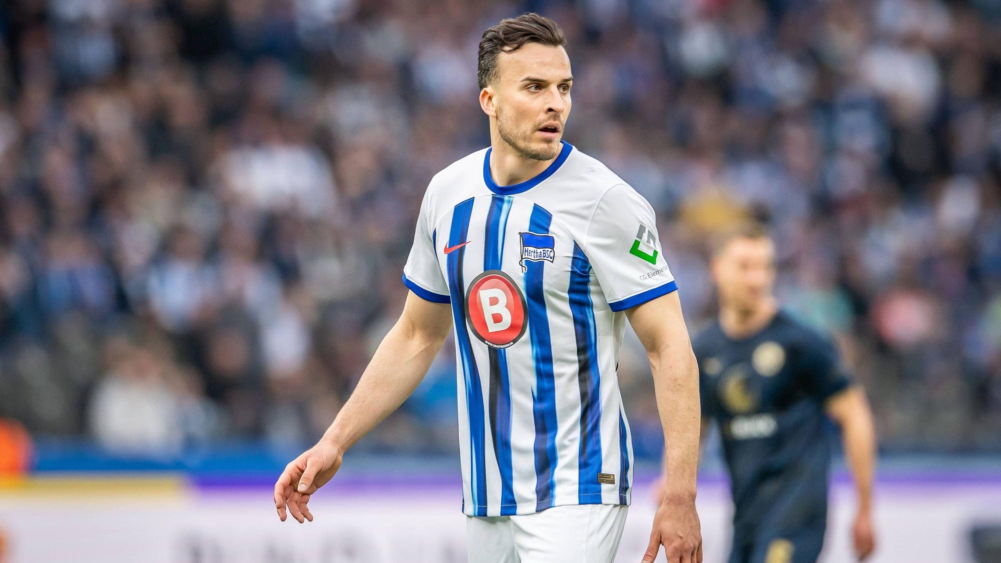 Haris Tabakovic im Hertha-Trikot.