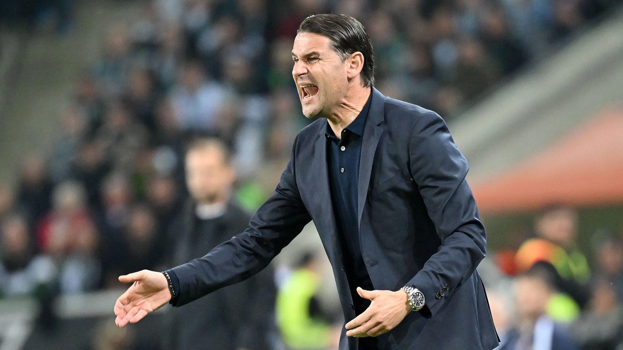 Gerardo Seoane gibt lautstark Anweisungen.