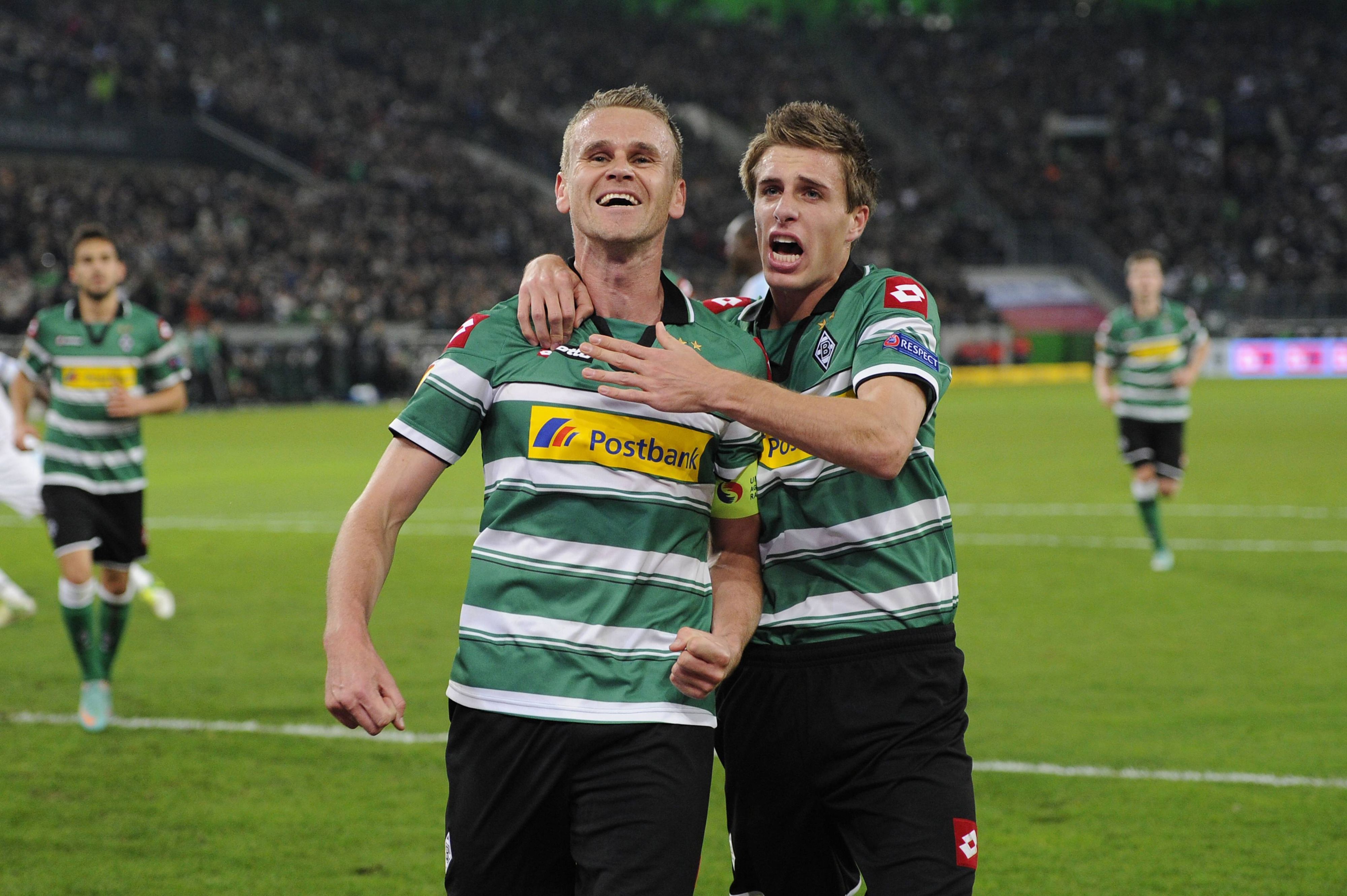 Patrick Herrmann und Filip Daems beim Torjubel.