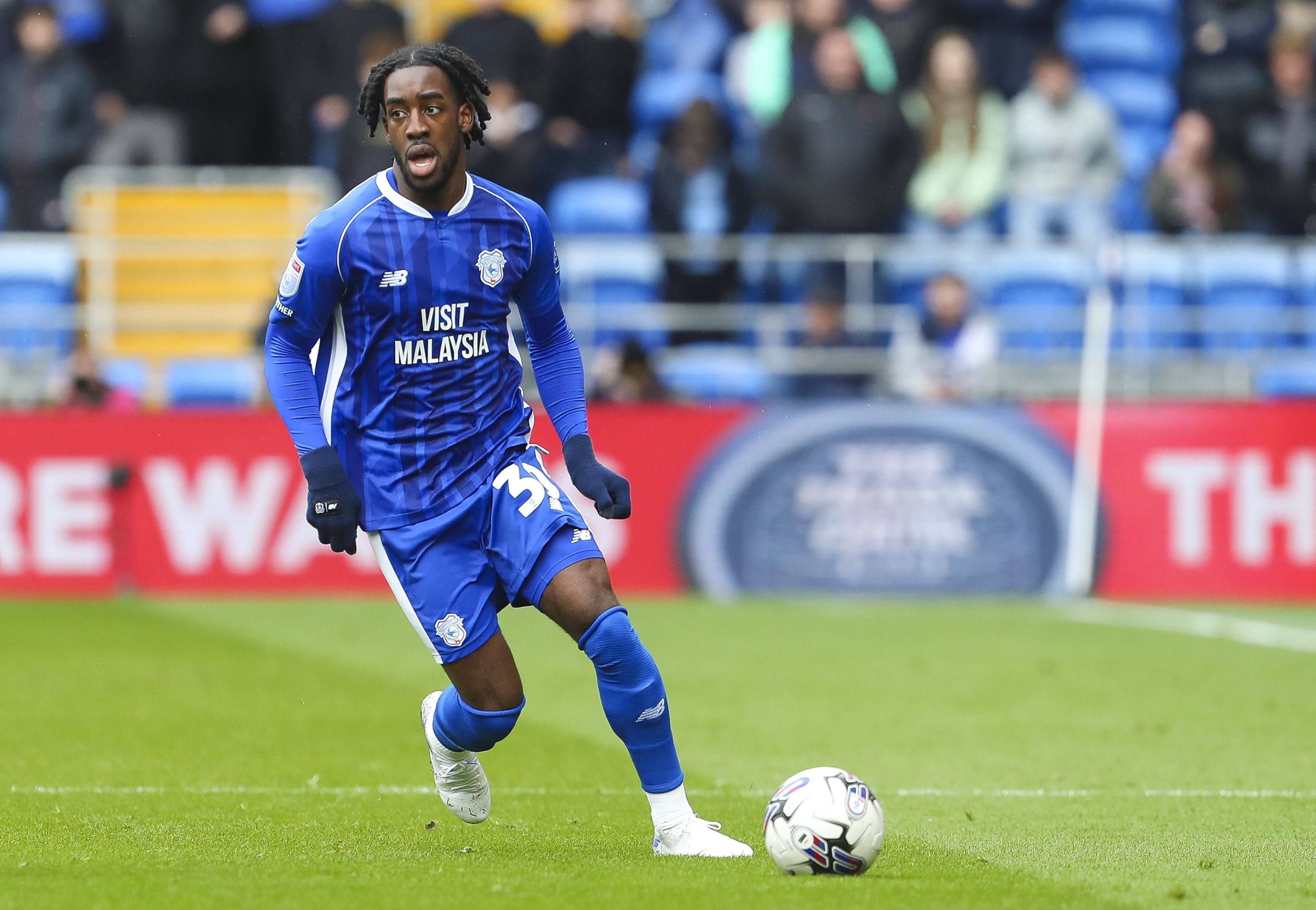 Josh Wilson-Esbrand am Ball.