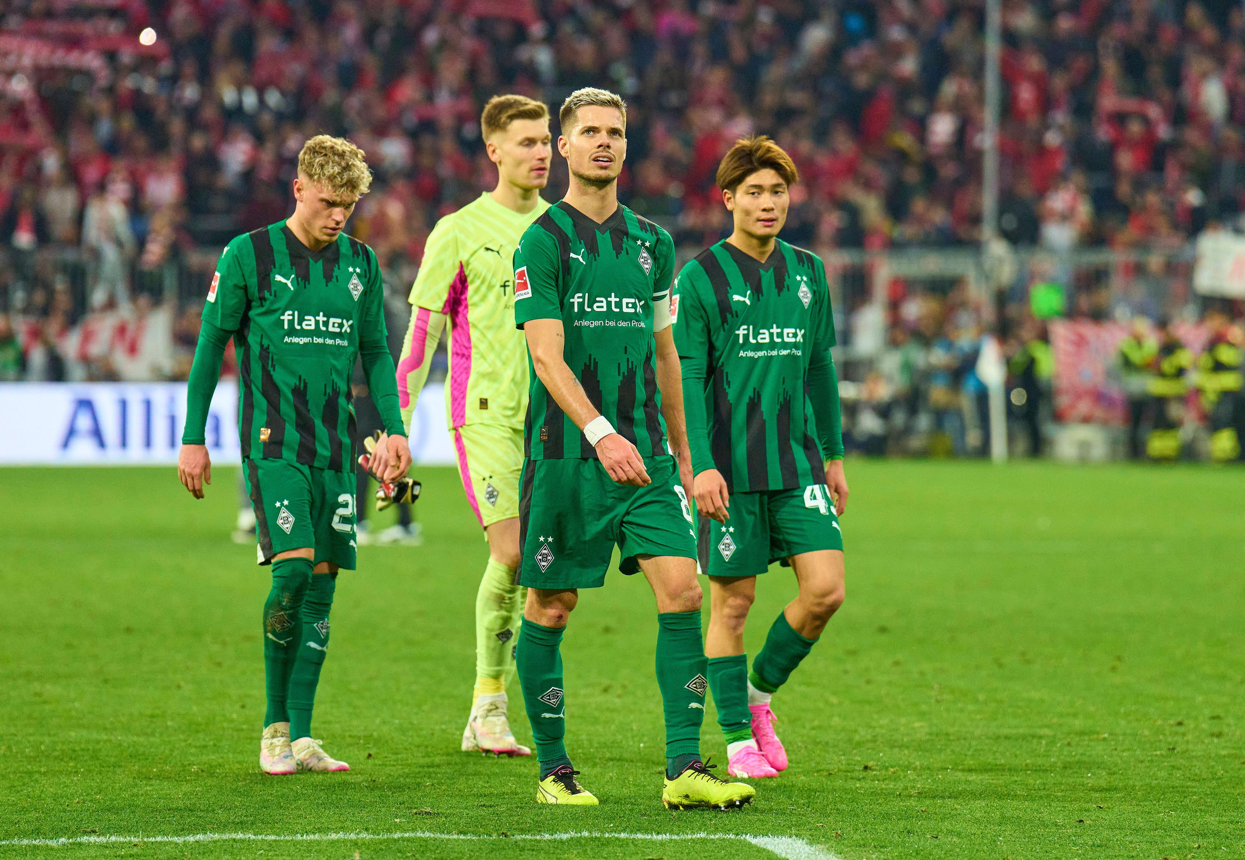 Robin Hack, Moritz Nicolas, Julian Weigl und Shio Fukuda im Gladbach-Trikot.