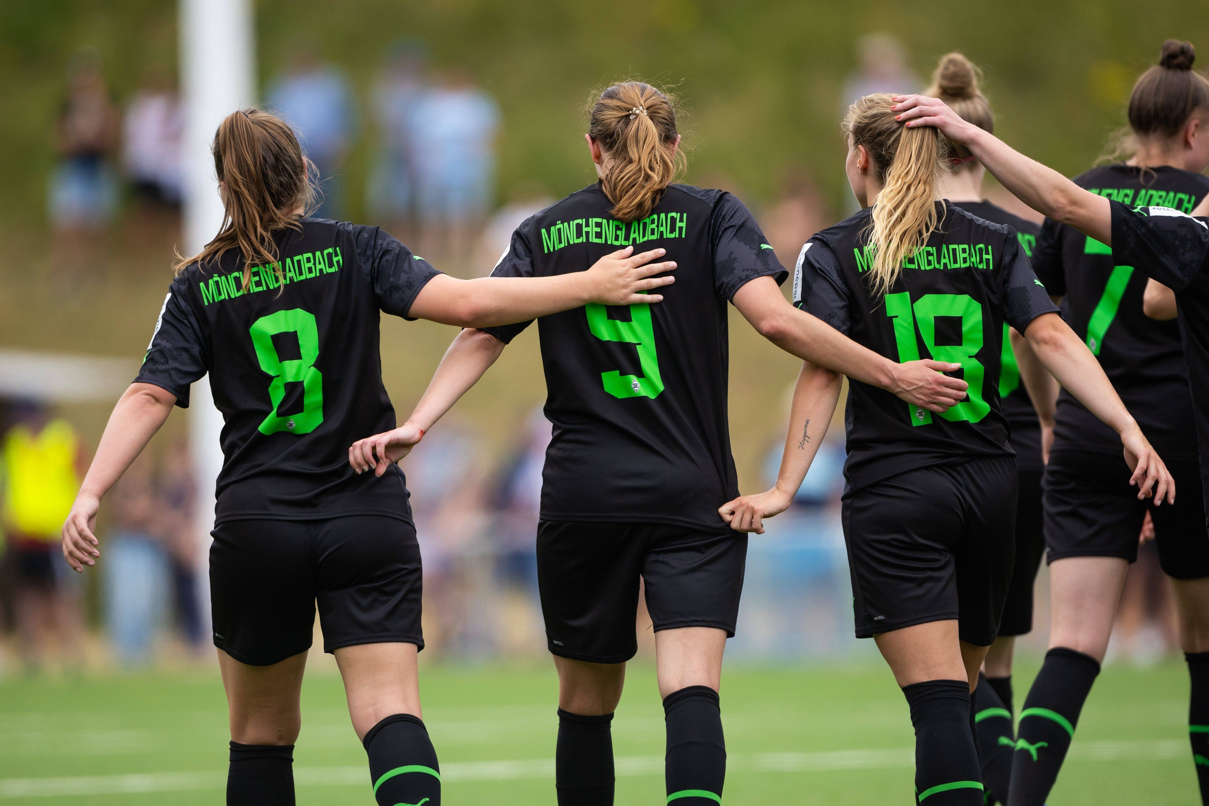 Ein Teil der Damen-Mannschaft von Borussia Mönchengladbach.