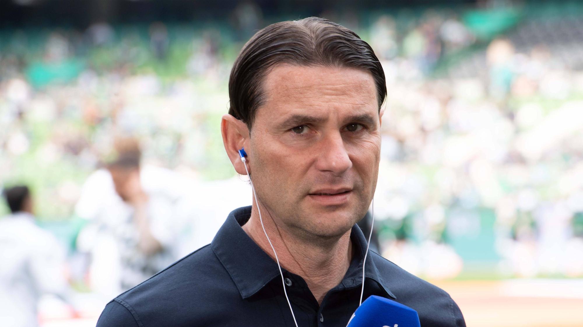 Gerardo Seoane am Sky-Mikrofon.