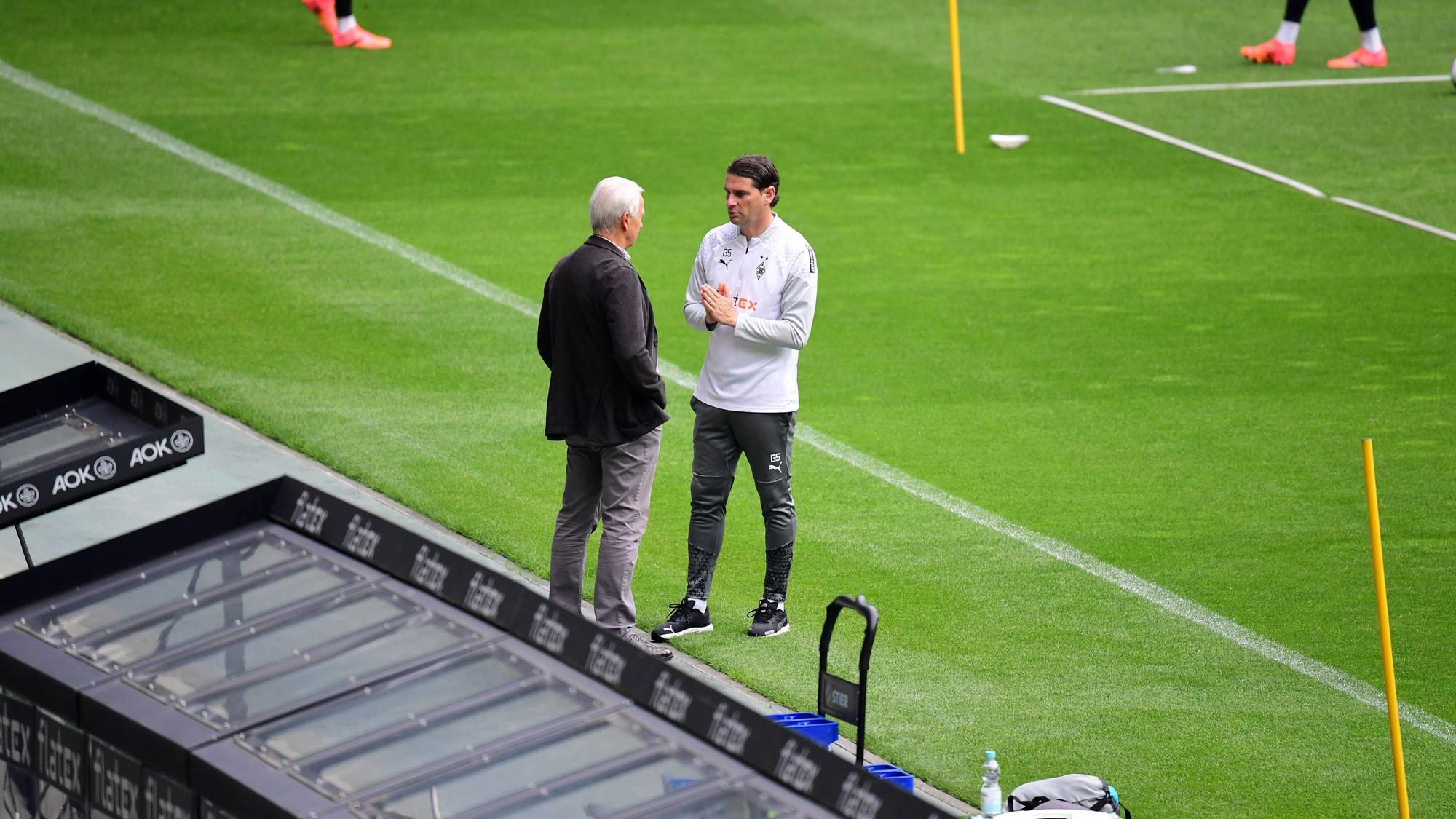 Gerardo Seoane im Gespräch mit Rainer Bonhof.