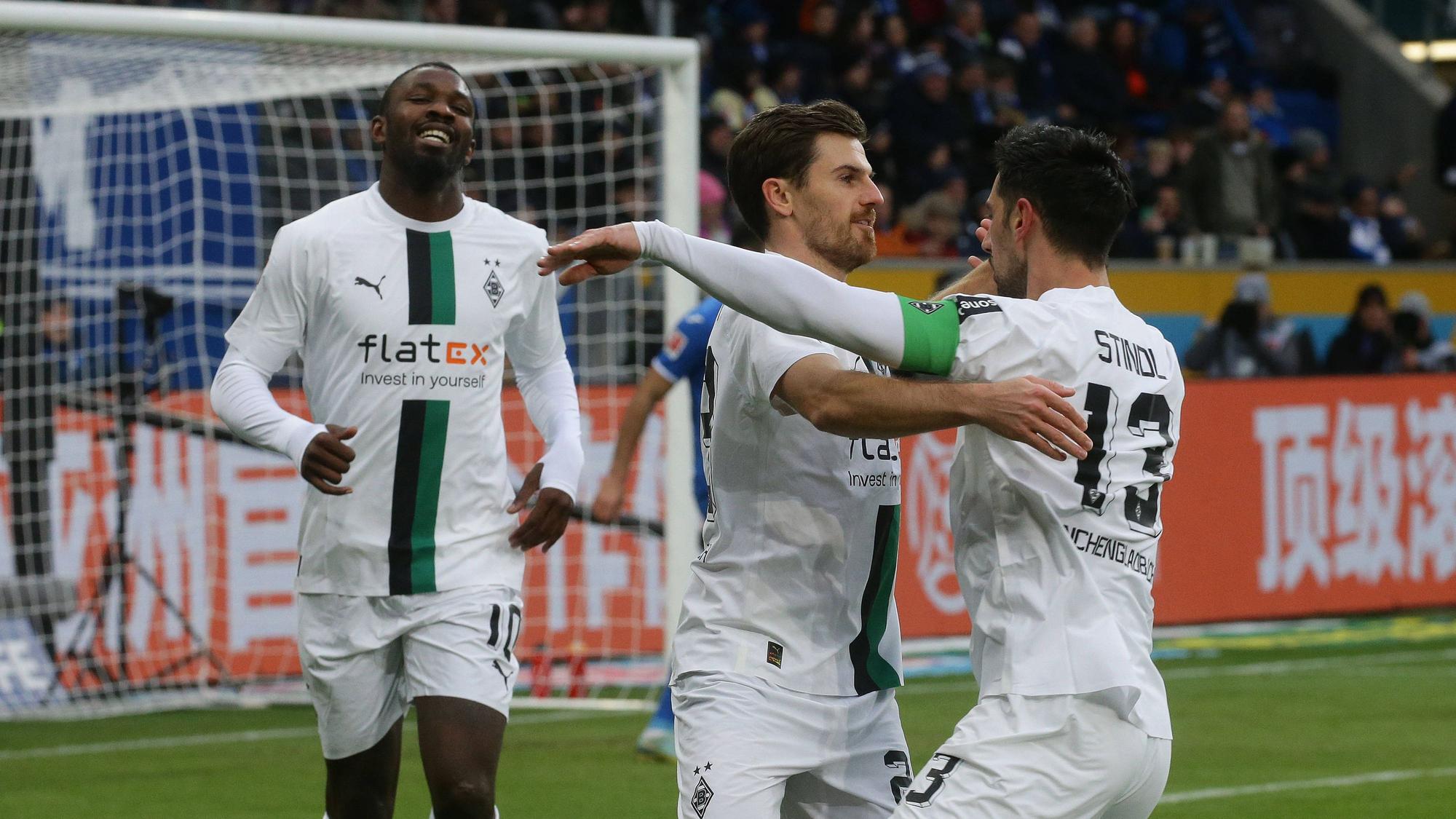 Jonas Hofmann und Lars Stindl beim Torjubel.