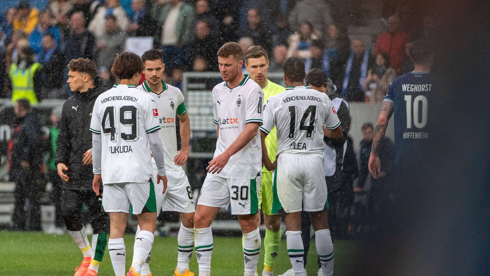 Spieler von Borussia Mönchengladbach sind frustriert.