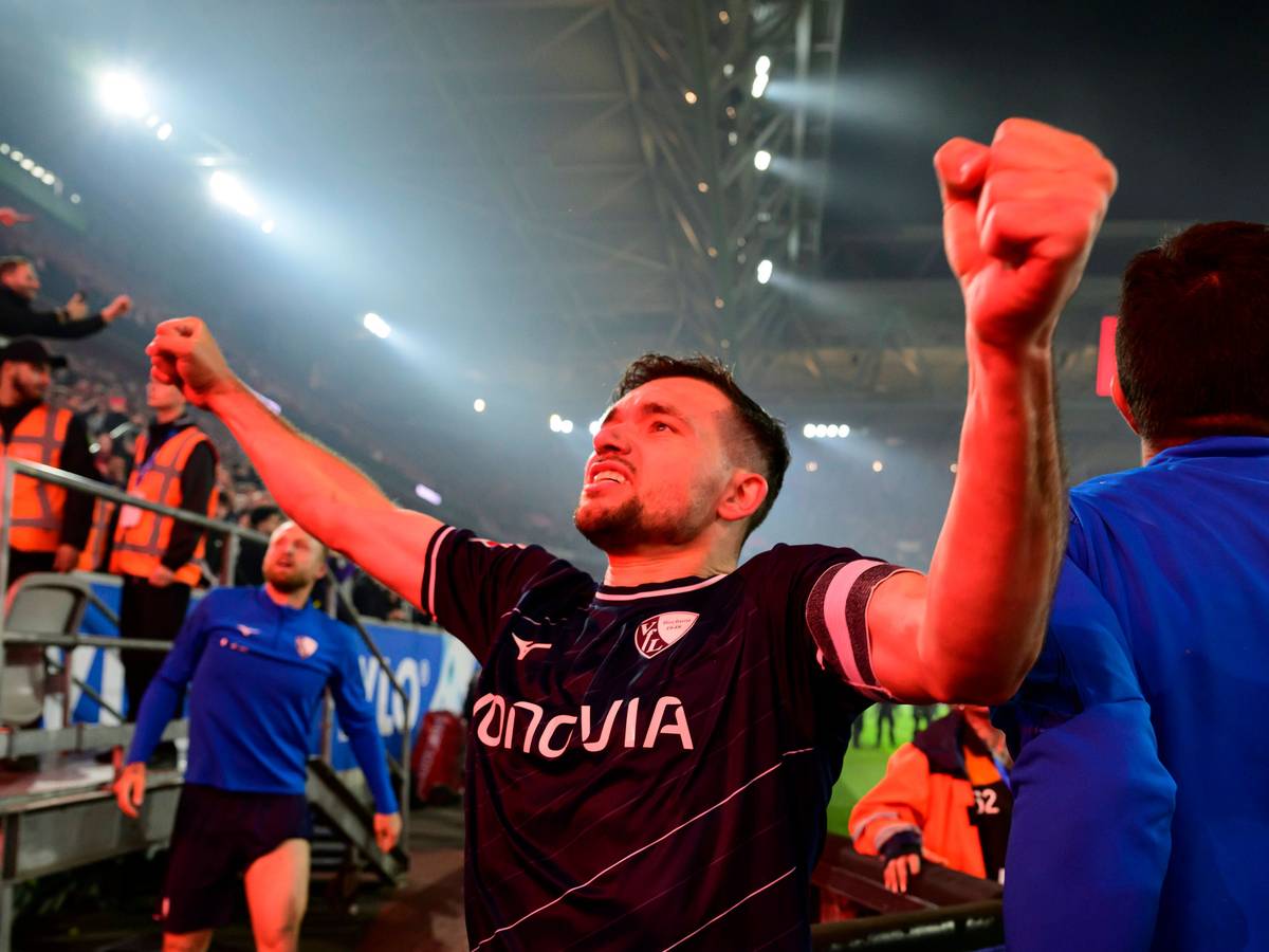 Neuzugang Kevin Stöger nach dem erfolgreichen Relegationsspiel des VfL Bochum.