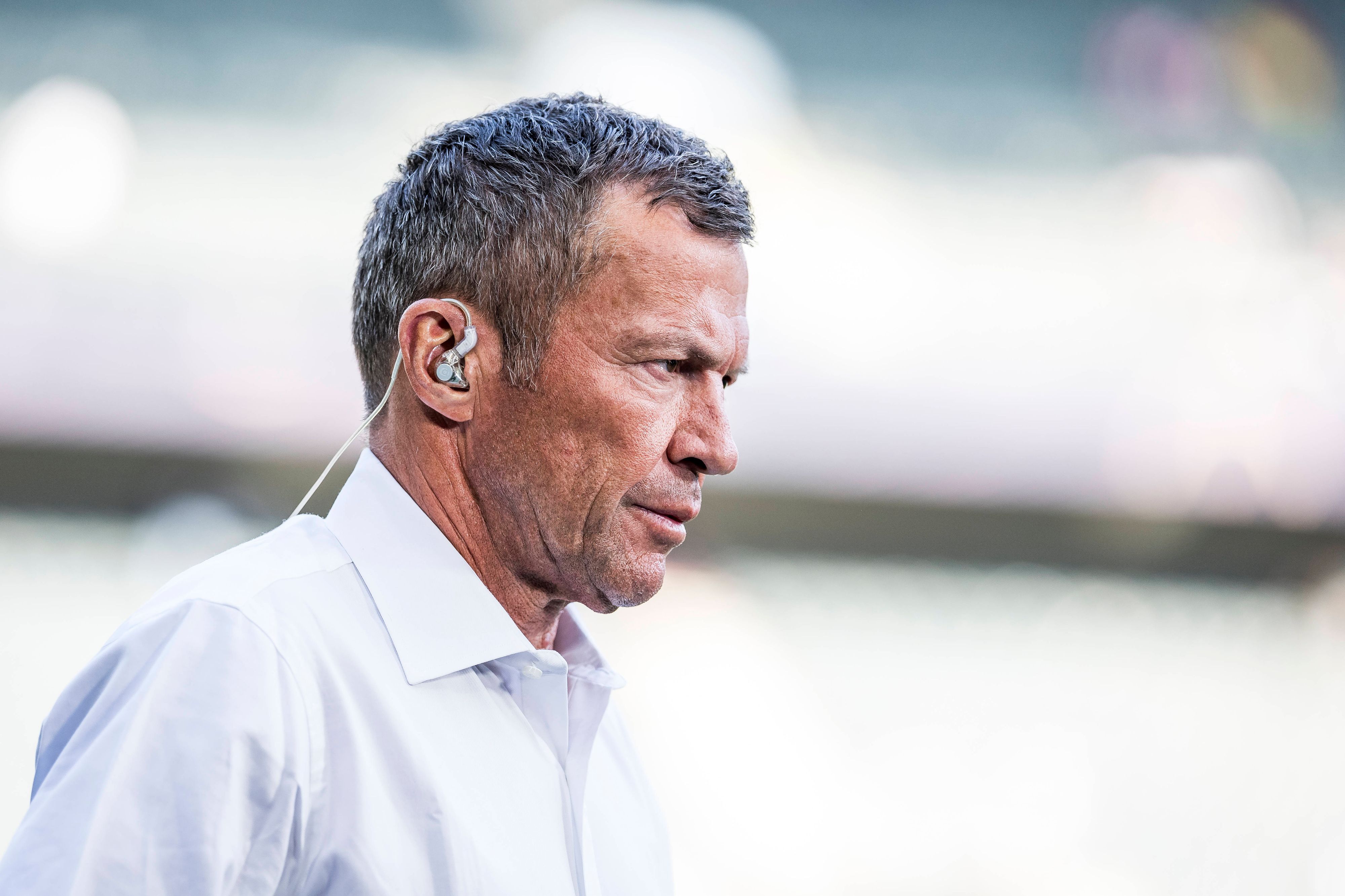 Lothar Matthäus als Experte vor einem Länderspiel.