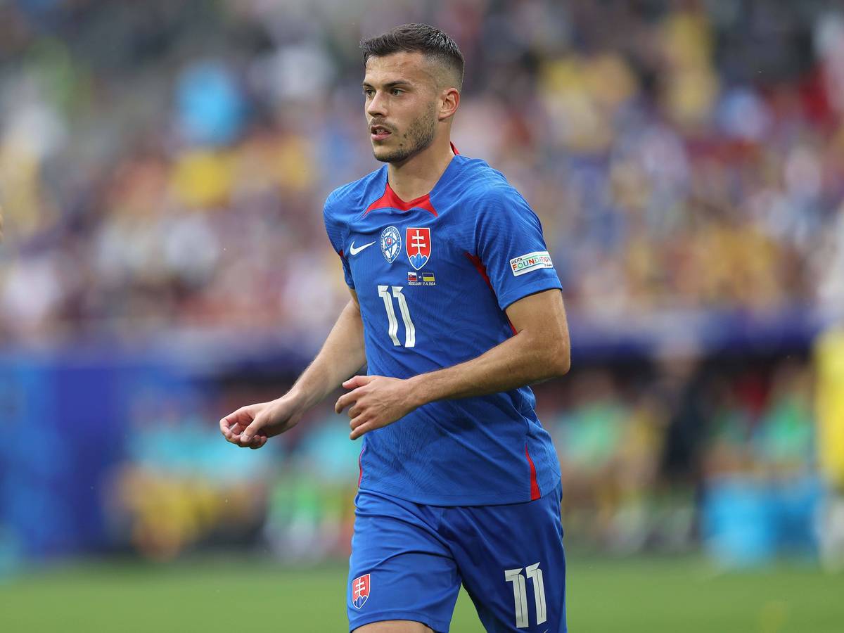 Ex-Gladbach-Profi Laszlo Benes während der EM-Partie zwischen der Slowakei und der Ukraine am 21. Juni 2024.