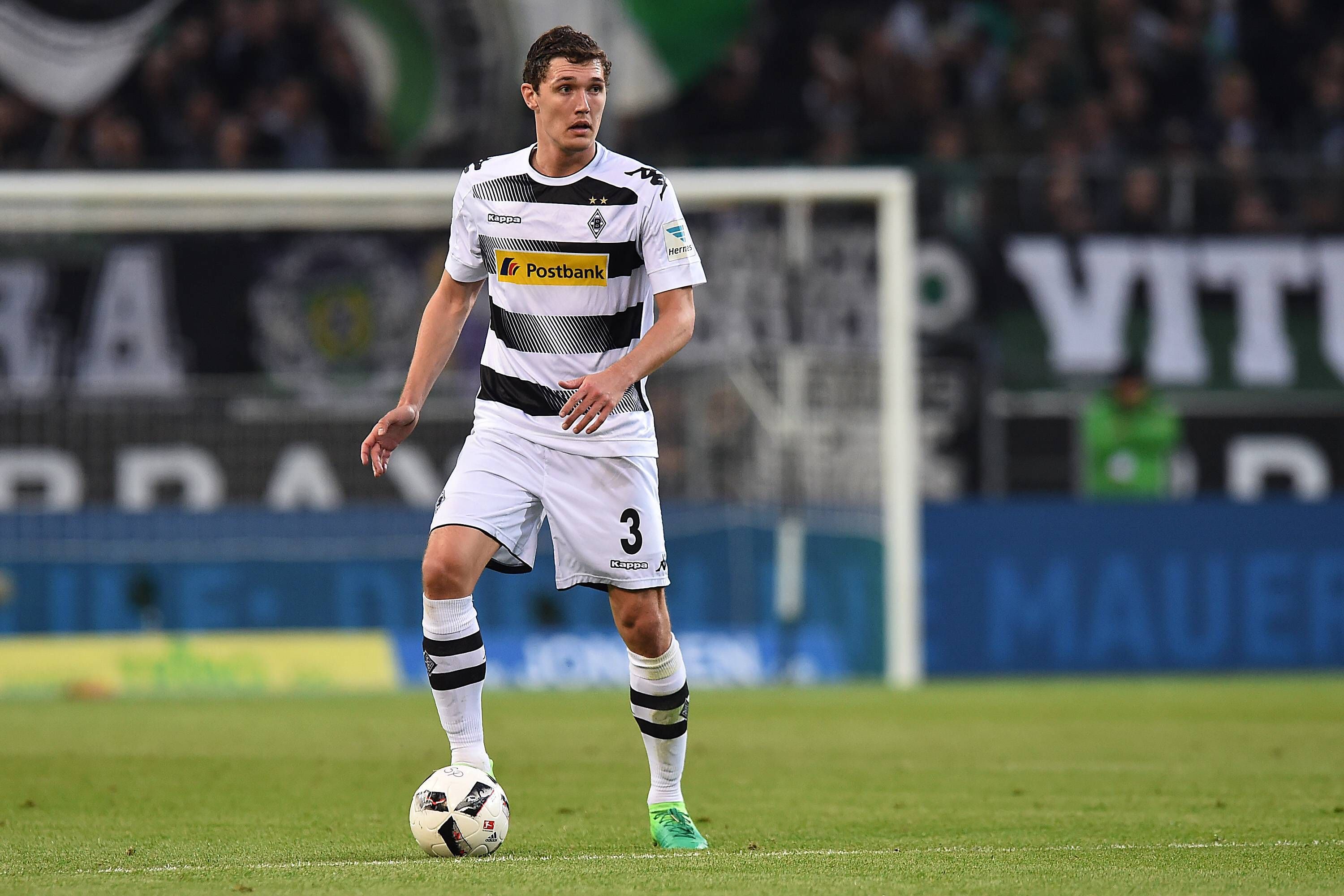 Andreas Christensen am Ball.