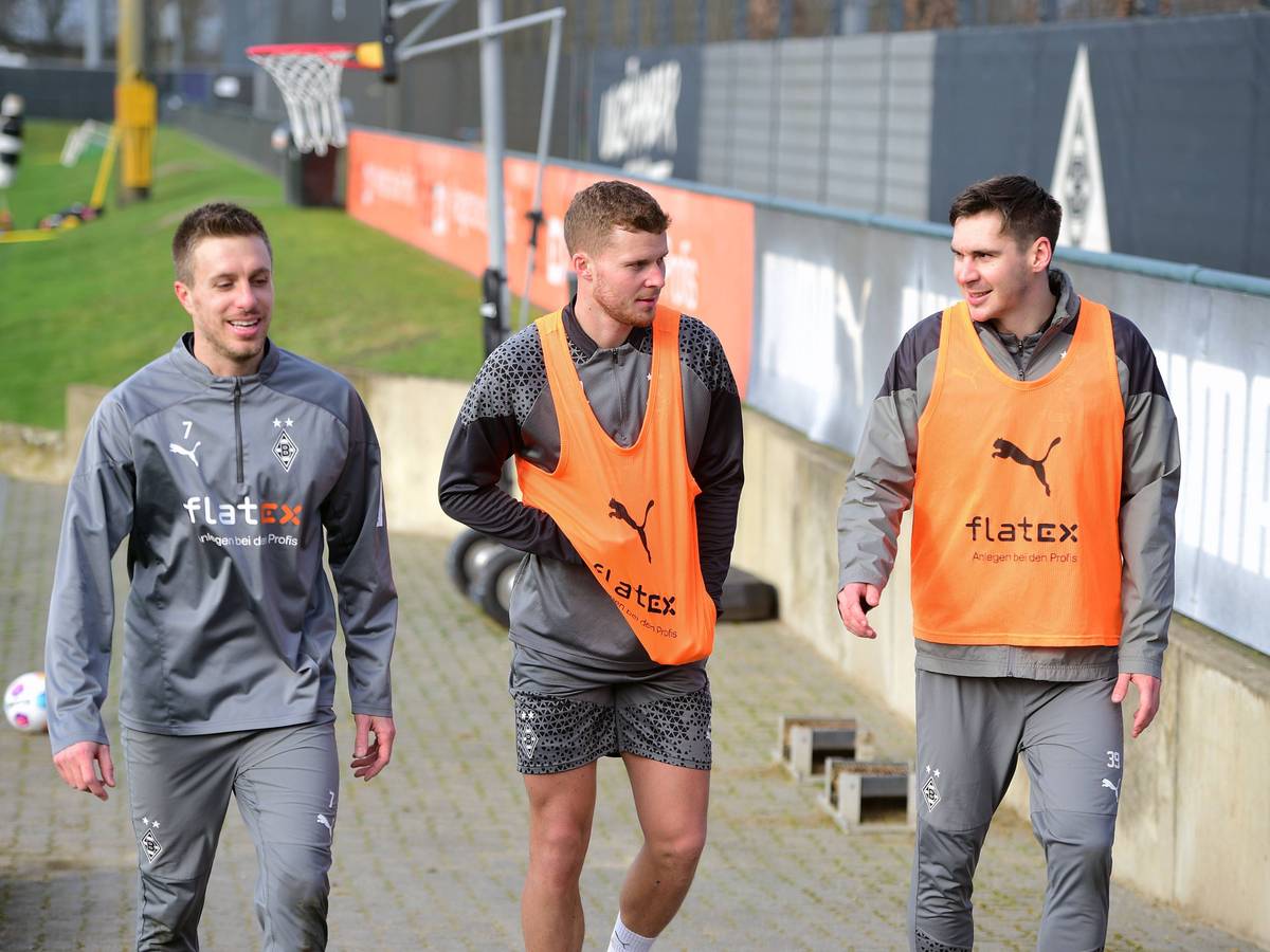 Spieler von Borussia Mönchengladbach nach dem Training.