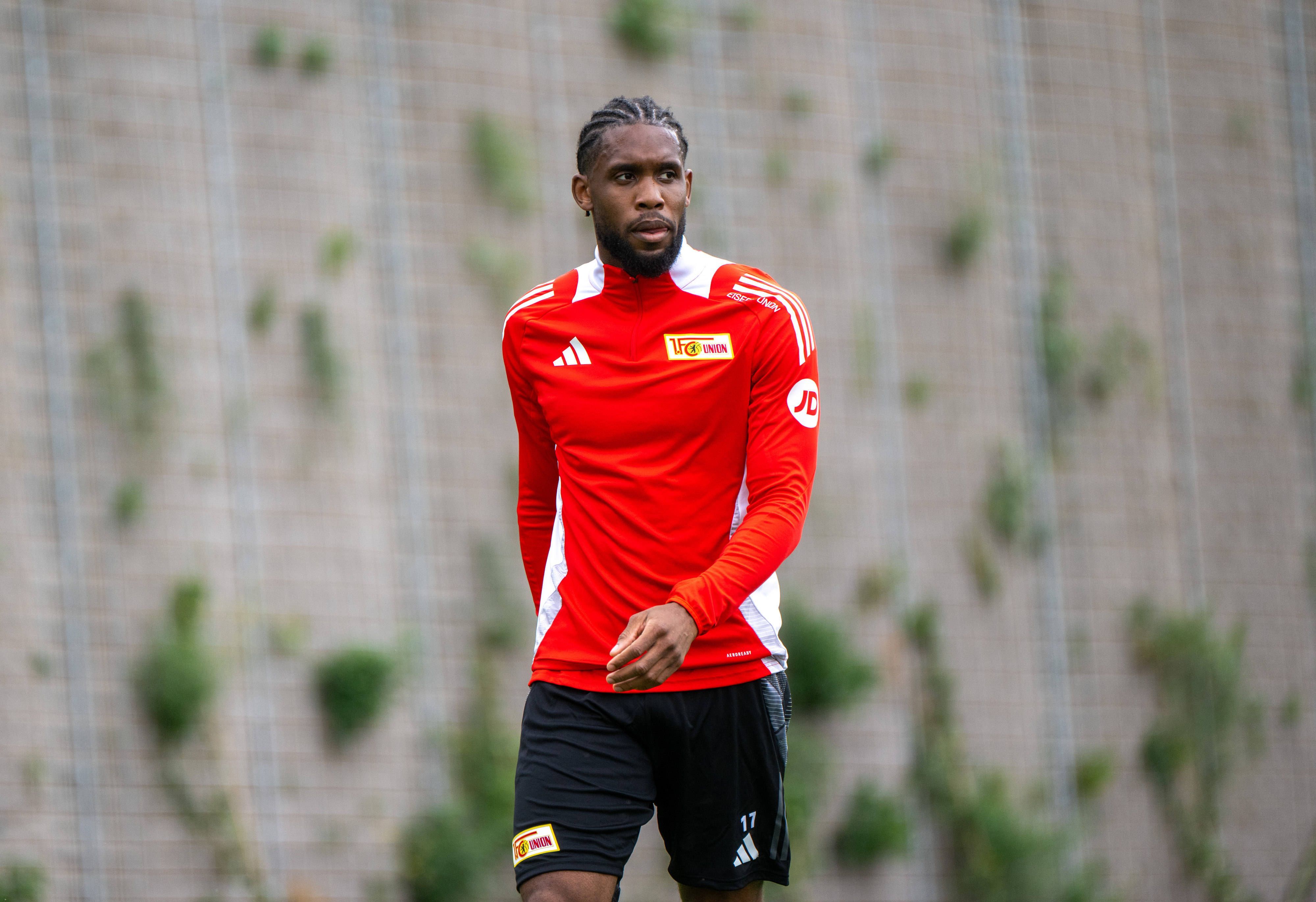 Jordan Siebatcheu in Trainingsklamotten von Union Berlin.