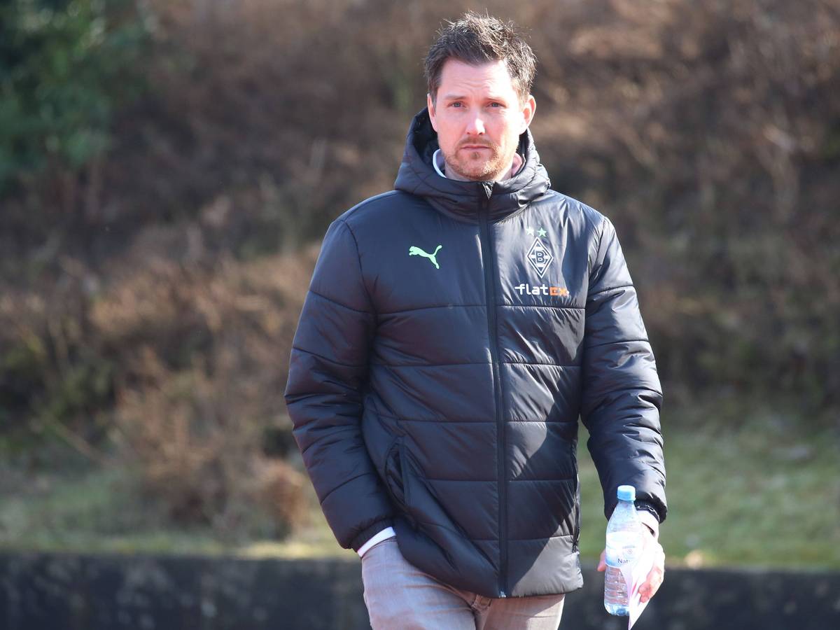 Mirko Sandmöller in einer Borussia-Jacke.