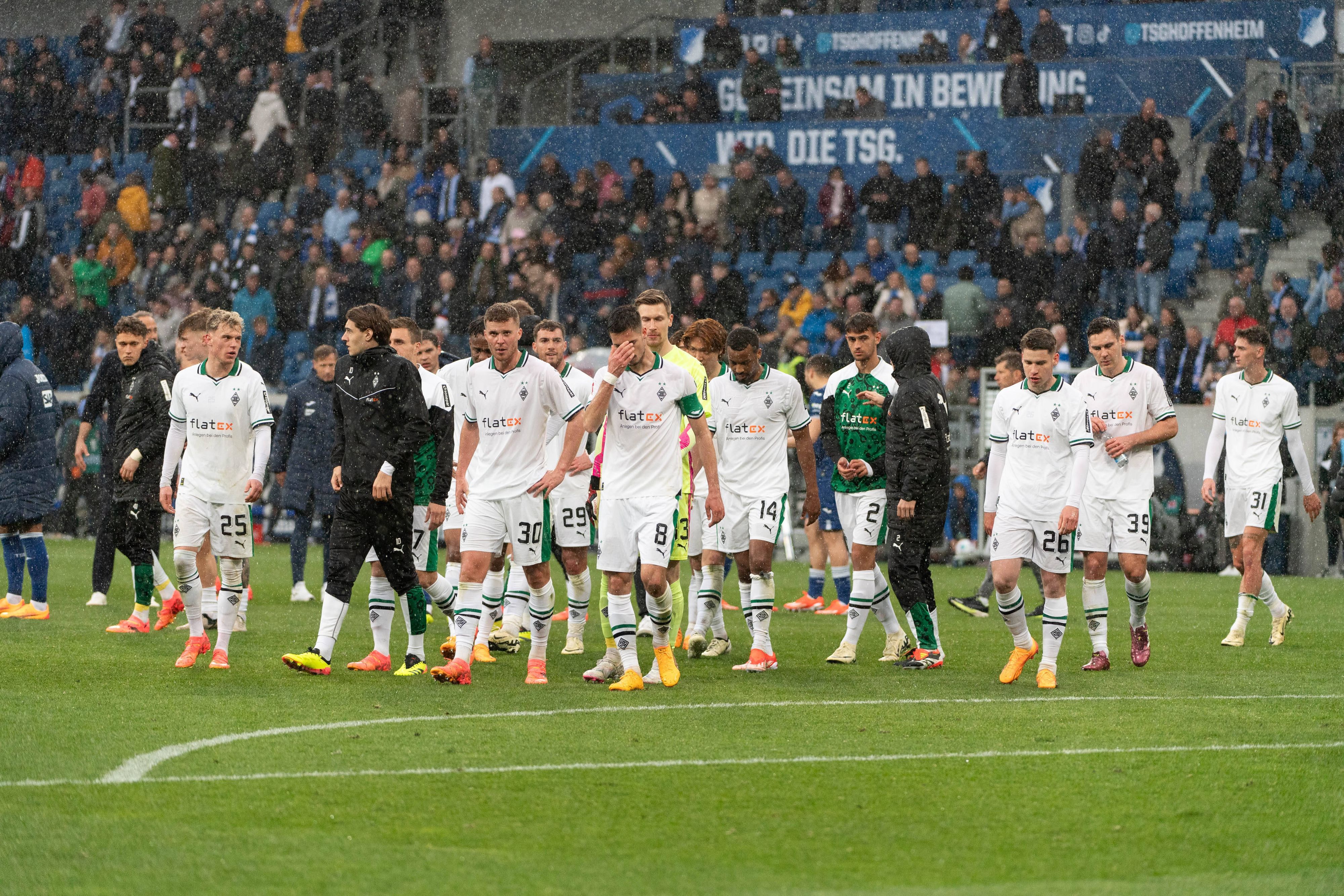 Frust bei den Gladbach-Spielern in Hoffenheim.