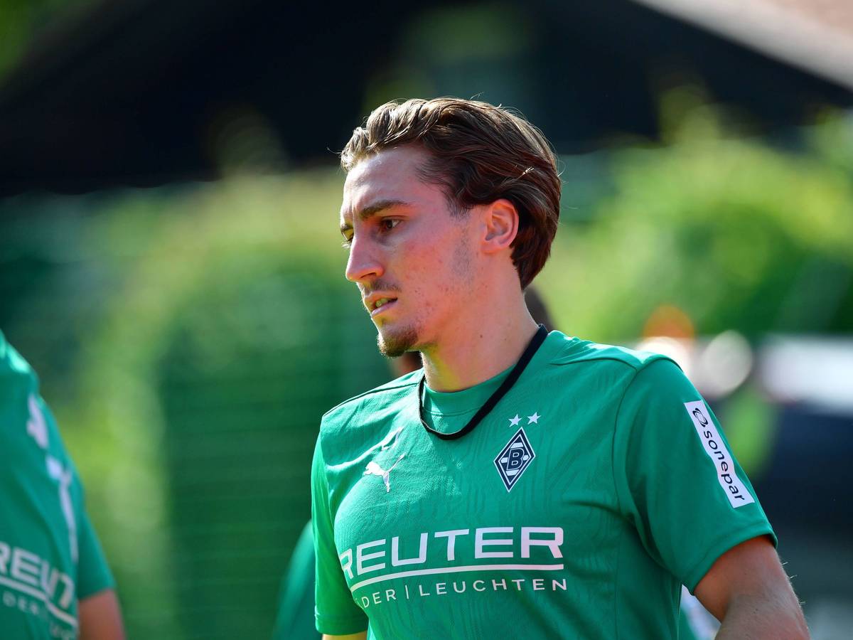 Rocco Reitz beim Training im Trainingslager in Rottach-Egern.