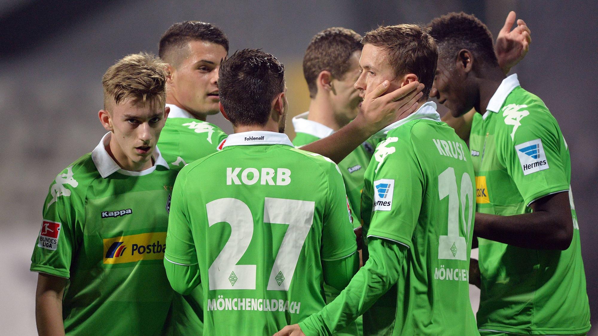 Borussia Mönchengladbach bejubelt im Wunderkind Sinan Kurt einen Treffer in einem Testspiel.