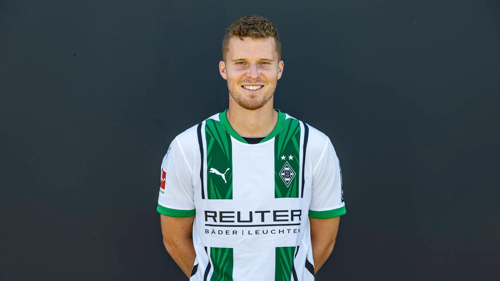 Nico Elvedi, Innenverteidiger bei Fußball-Bundesligist Borussia Mönchengladbach in der Saison 2024/2025. Er ist Schweizer Nationalspieler und trägt die Rückennummer 30.
