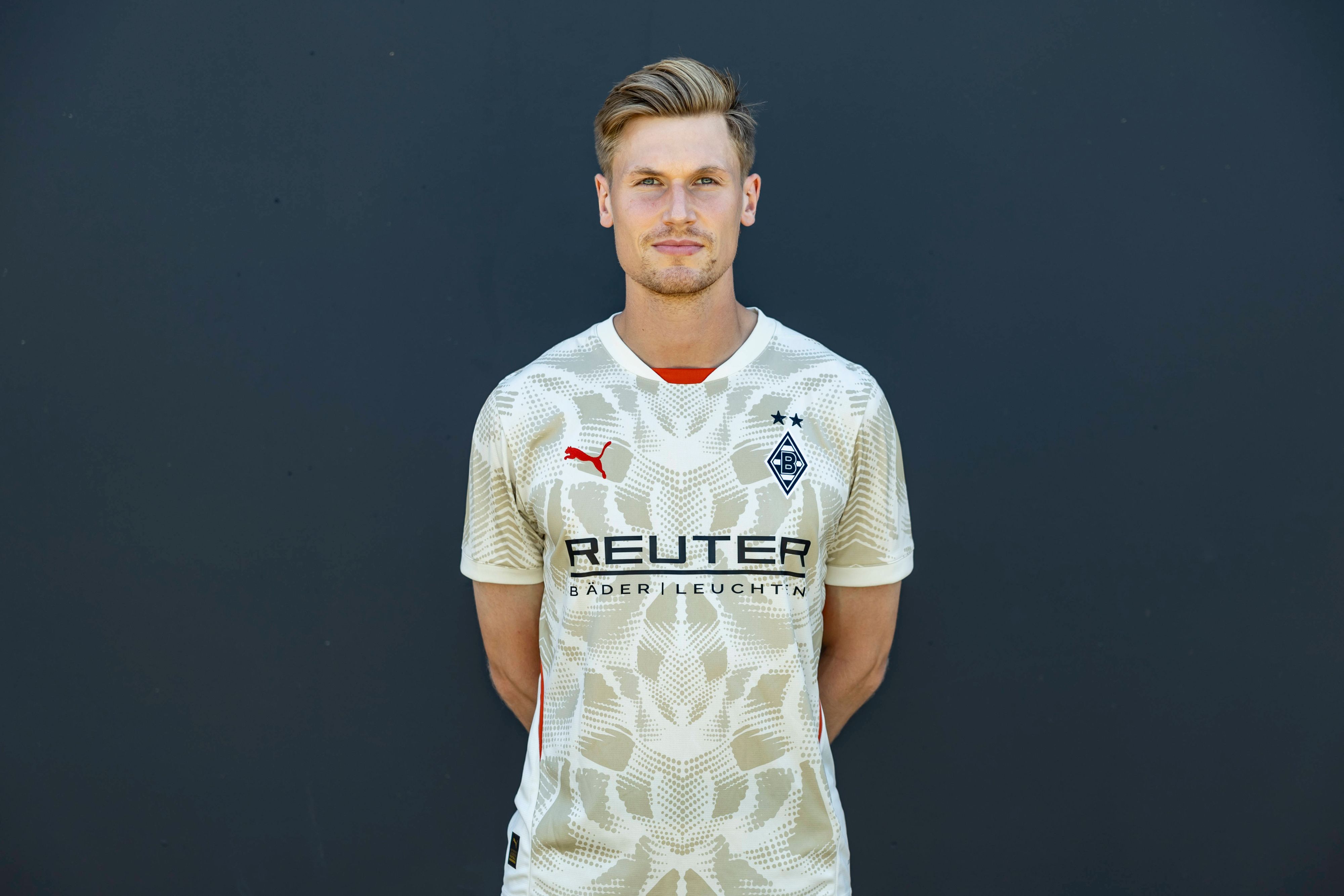 Moritz Nicolas, Torwart von Fußball-Bundesligist Borussia Mönchengladbach in der Saison 2024/2025.
