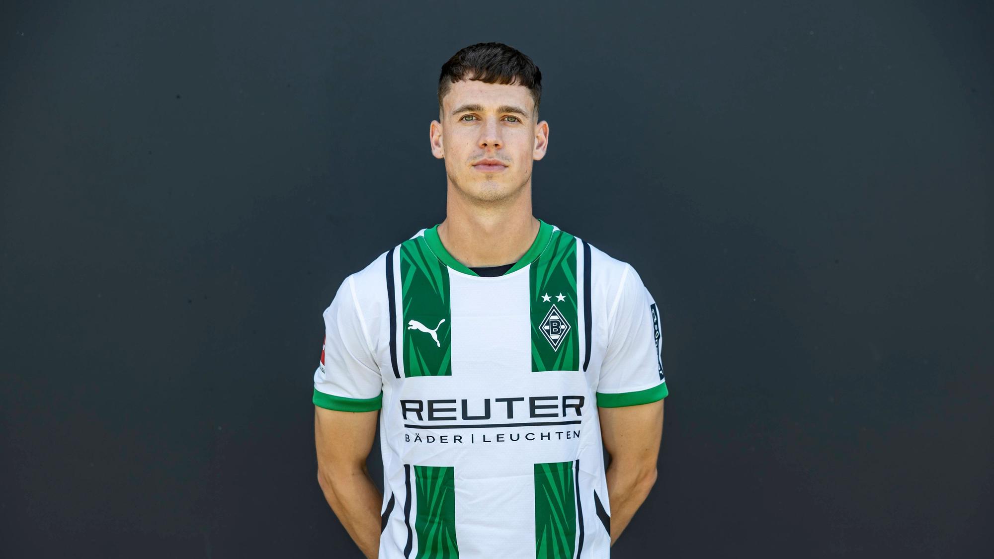 Philipp Sander, Mittelfeldspieler von Fußball-Bundesligist Borussia Mönchengladbach in der Saison 2024/2025.