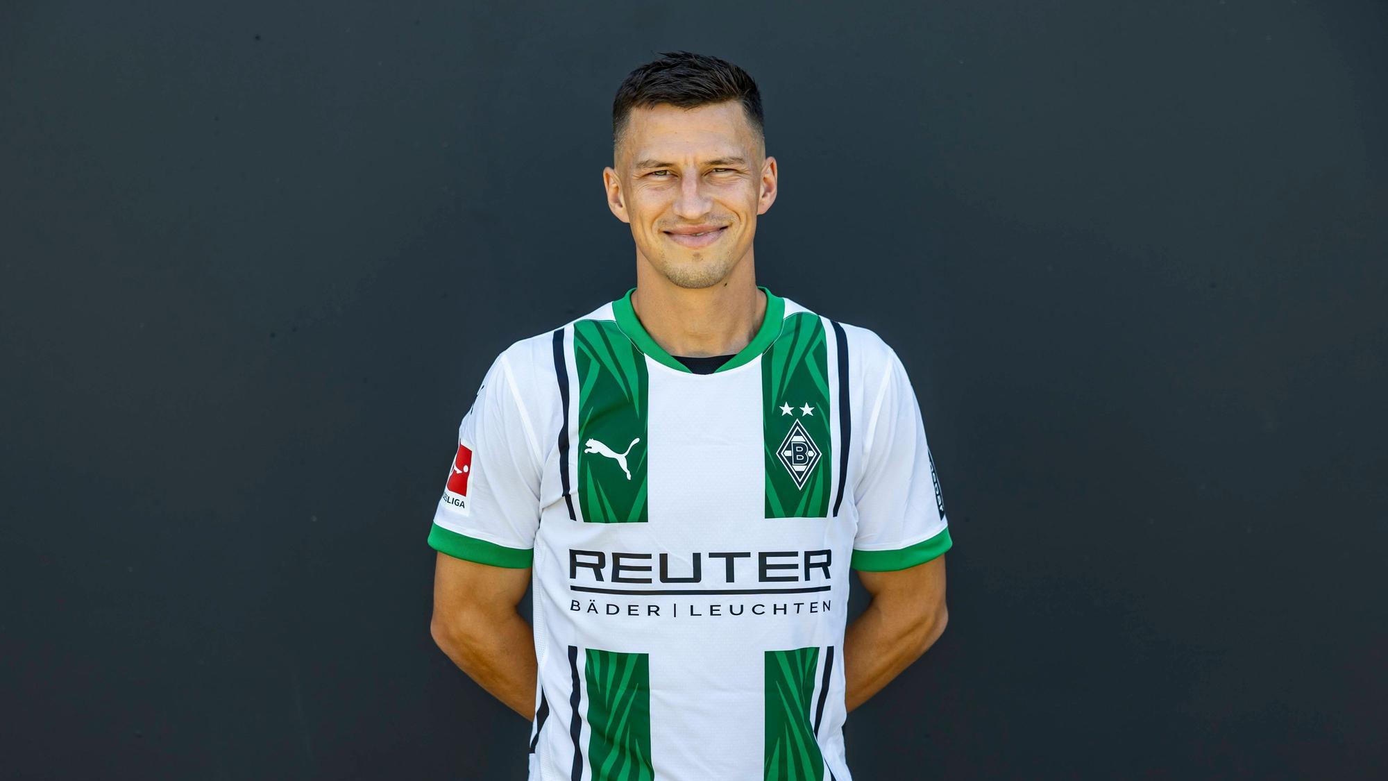 Stefan Lainer, rechter Verteidiger von Fußball-Bundesligist Borussia Mönchengladbach in der Saison 2024/2025.