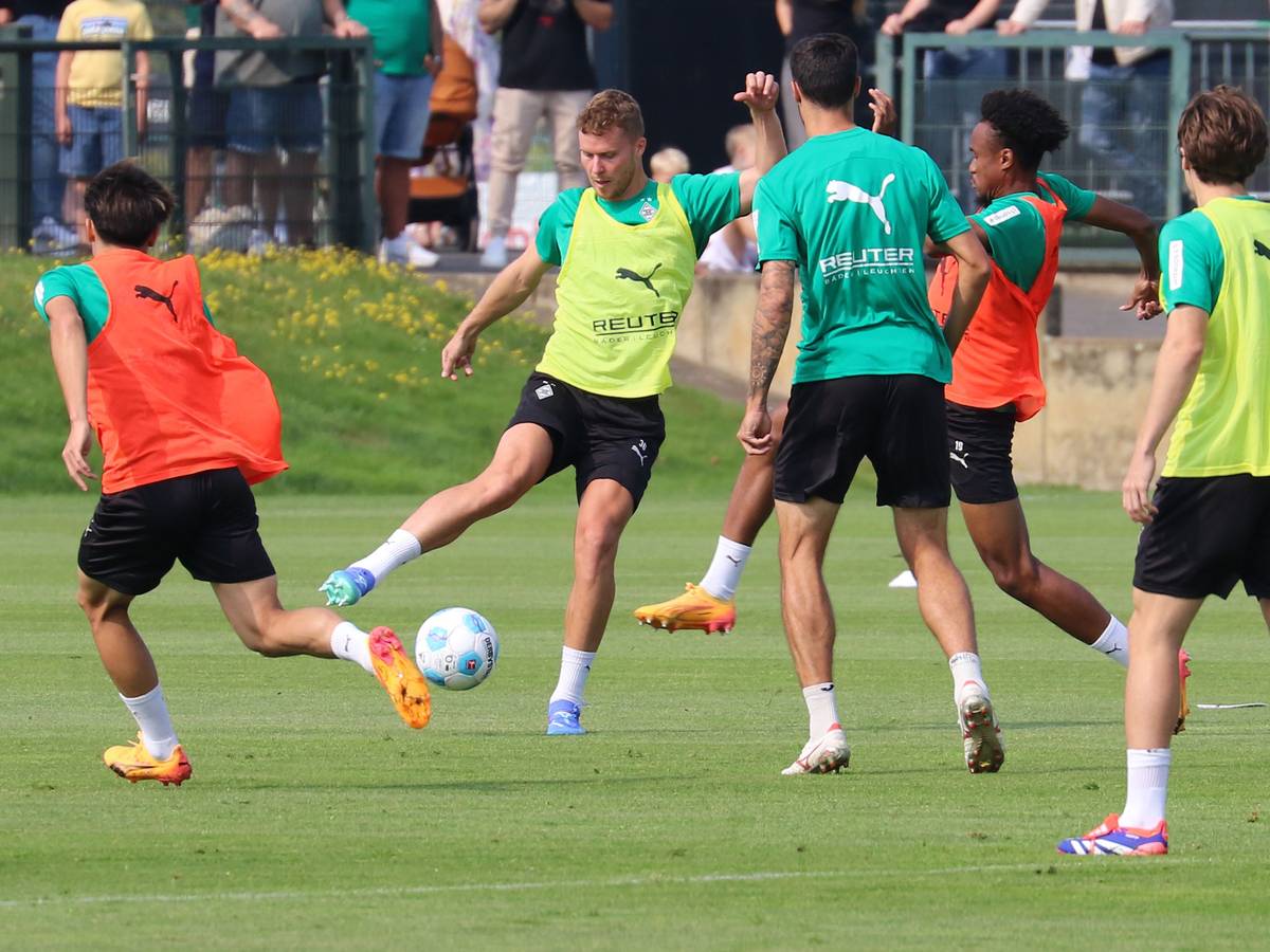 Nico Elvedi im Gladbach-Training.