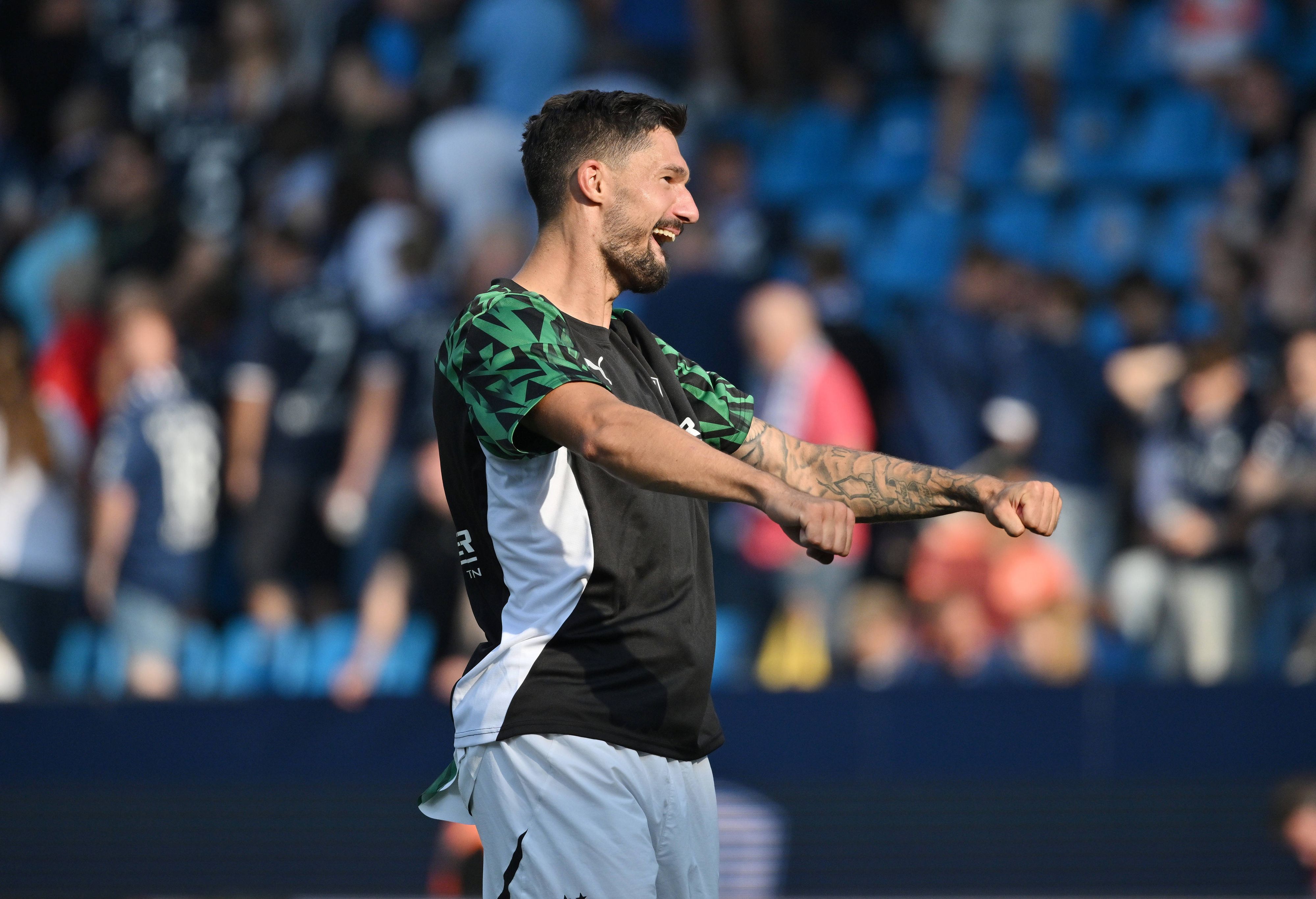 Tim Kleindienst feiert.
