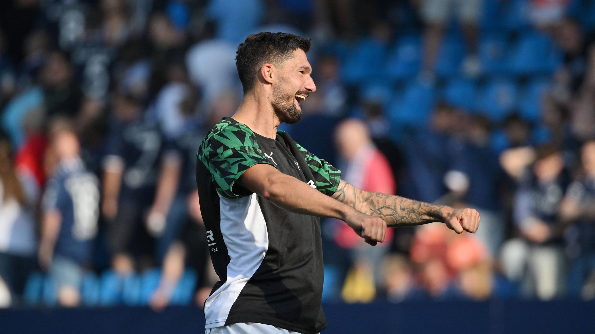 Tim Kleindienst feiert.