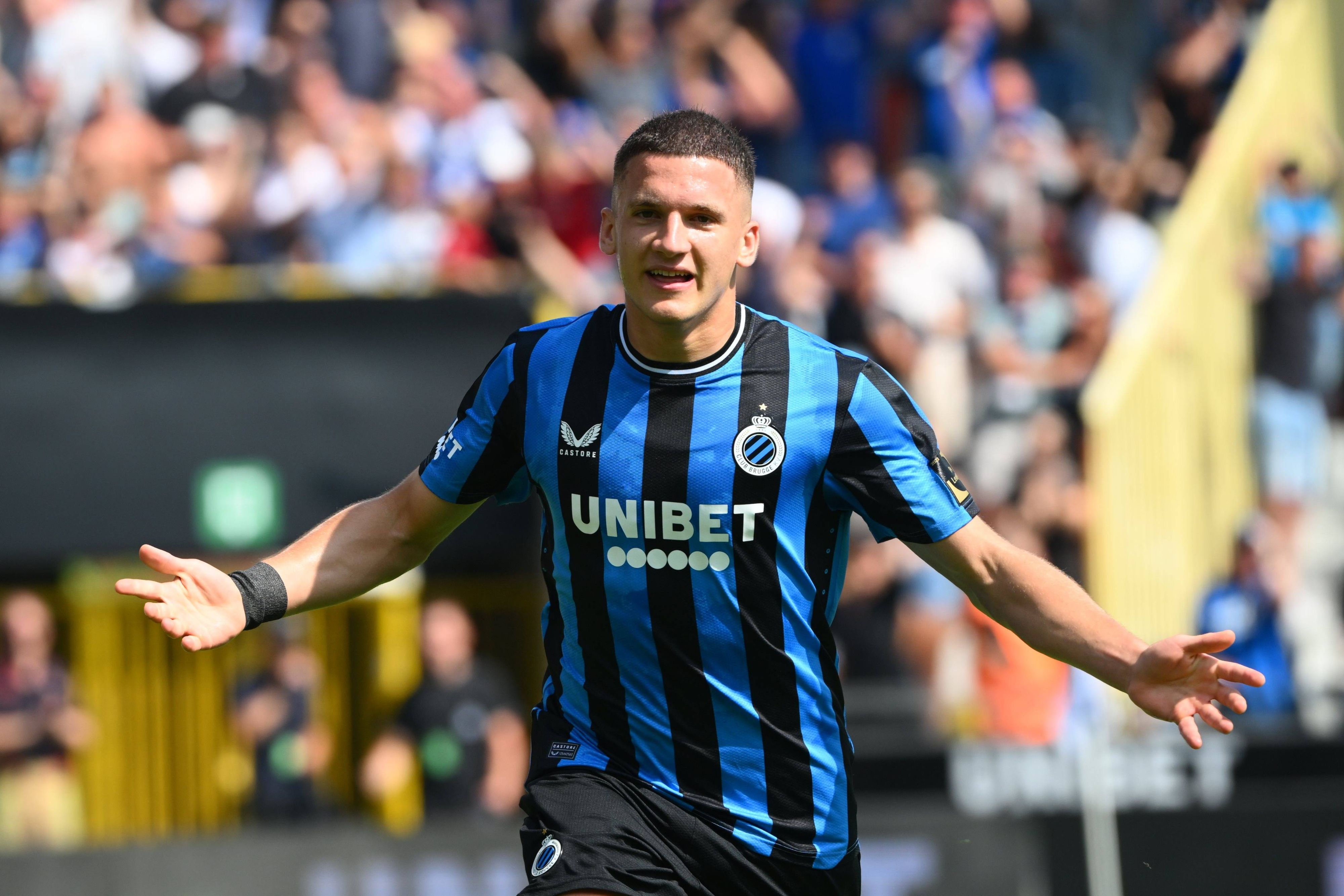 Christos Tzolis mit einem Jubel für Club Brügge.
